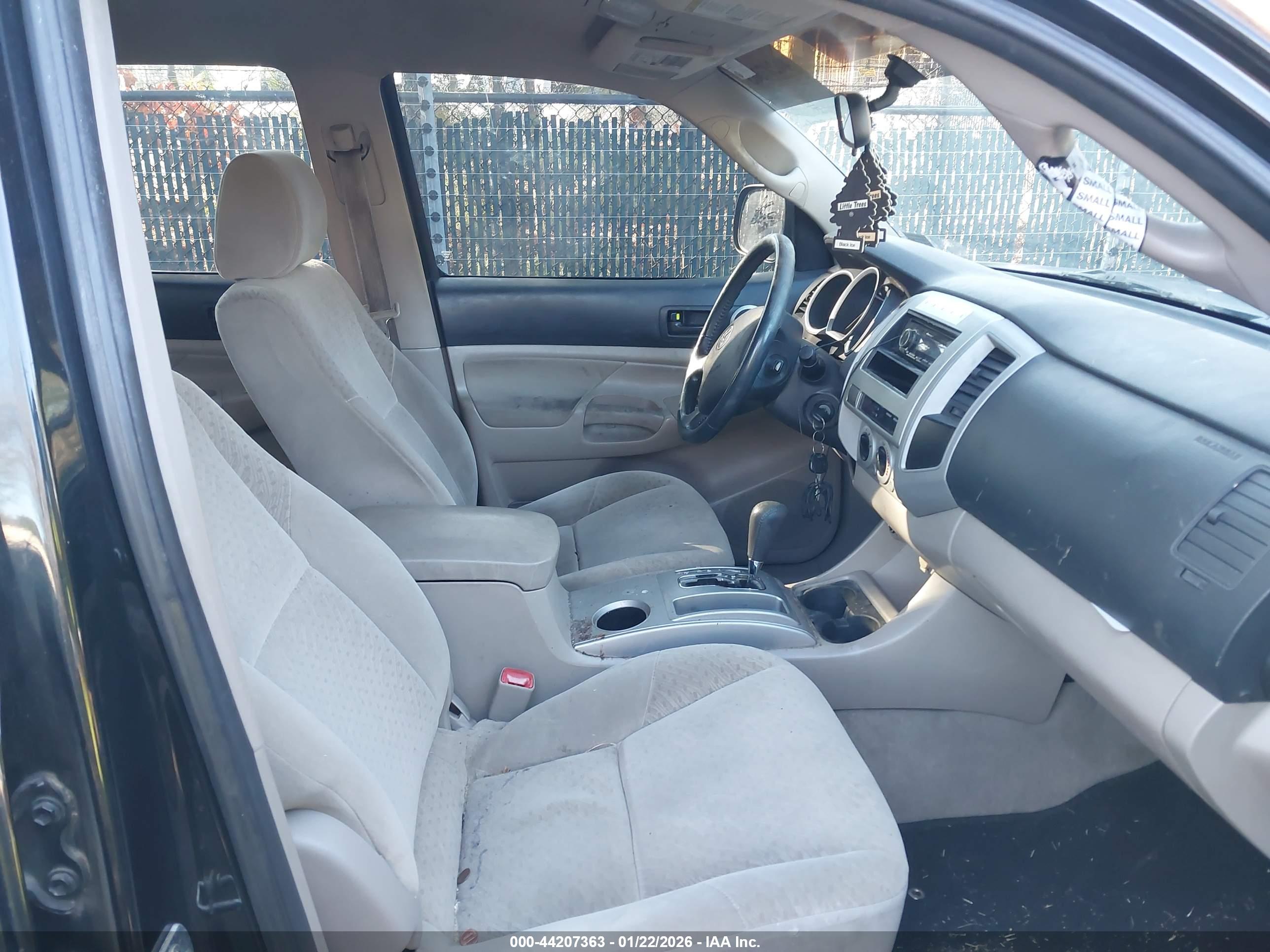 TOYOTA TACOMA image 5