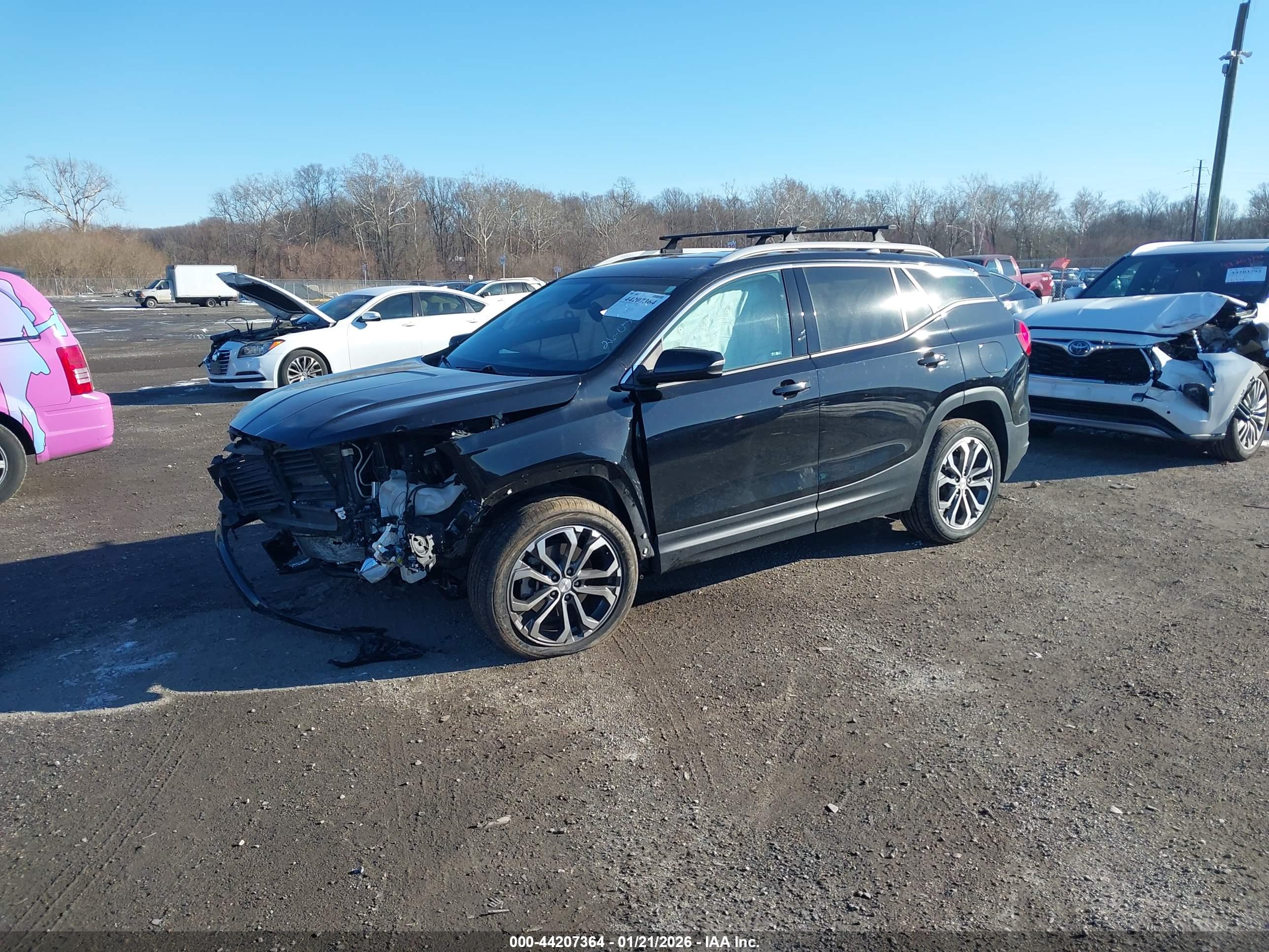 GMC TERRAIN image 2