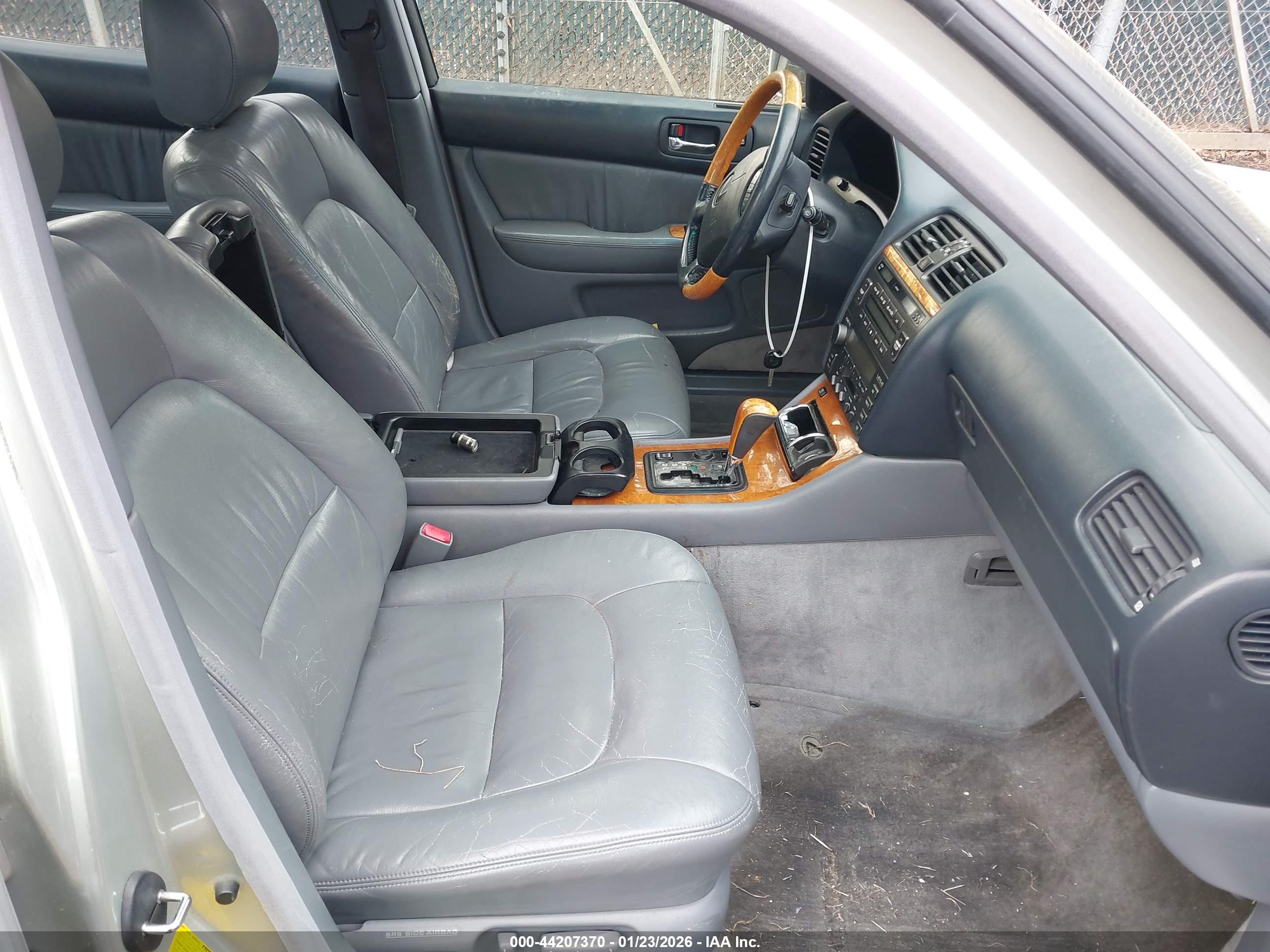 LEXUS LS image 5