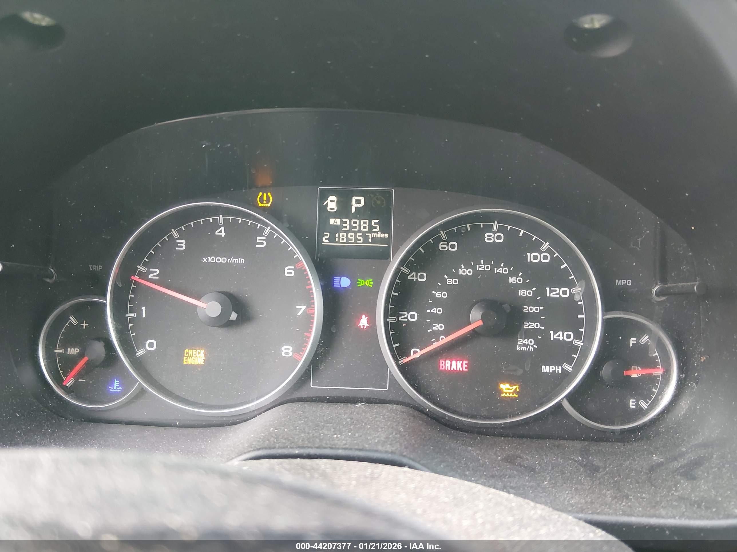 SUBARU OUTBACK image 7