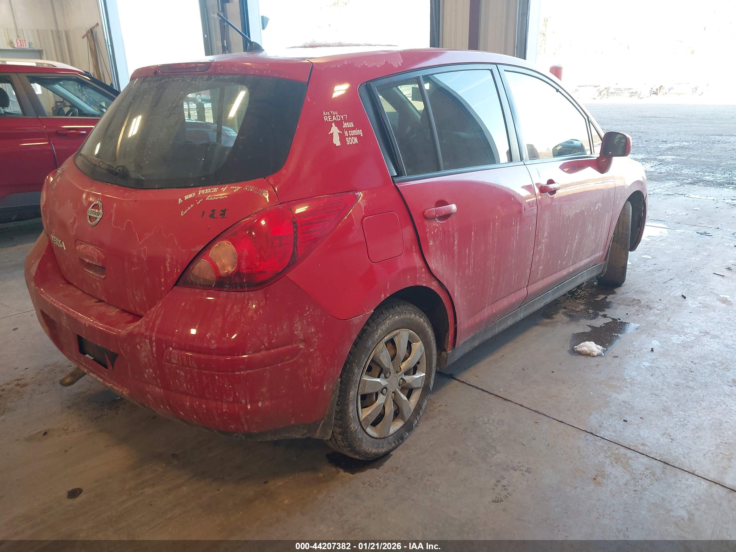 NISSAN VERSA image 4