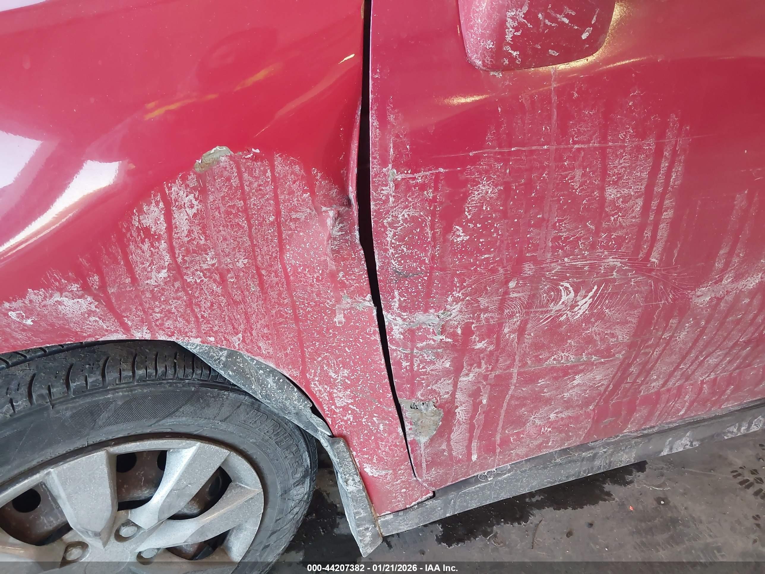 NISSAN VERSA image 6