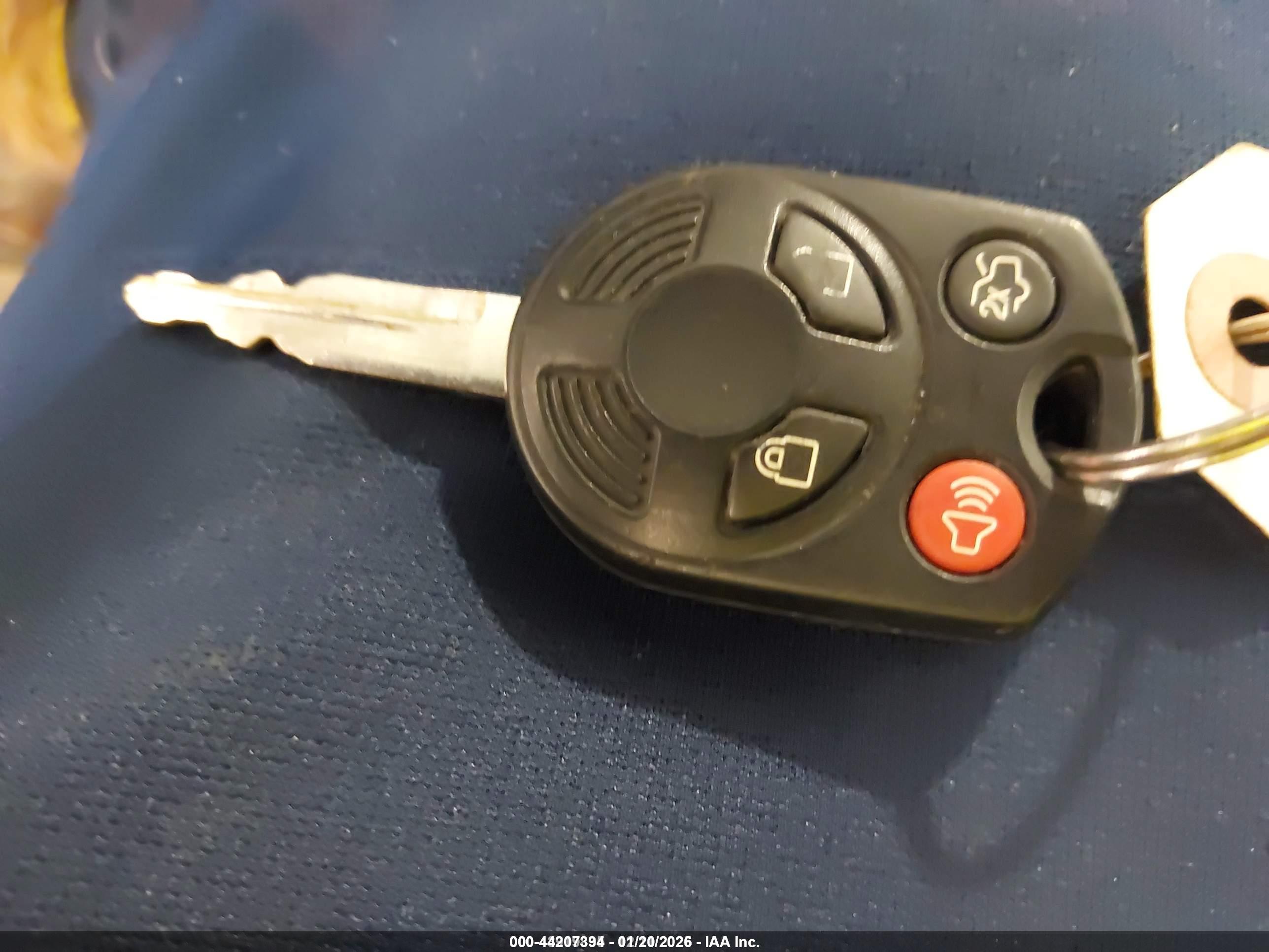 FORD FUSION image 11