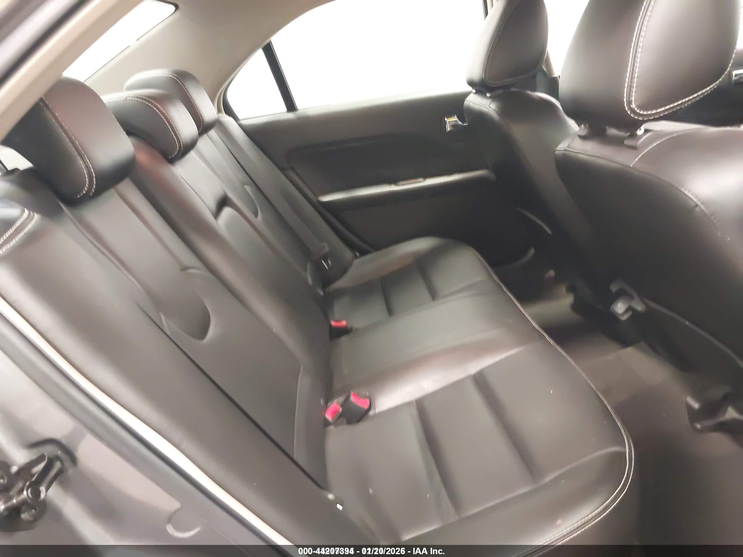 FORD FUSION image 8