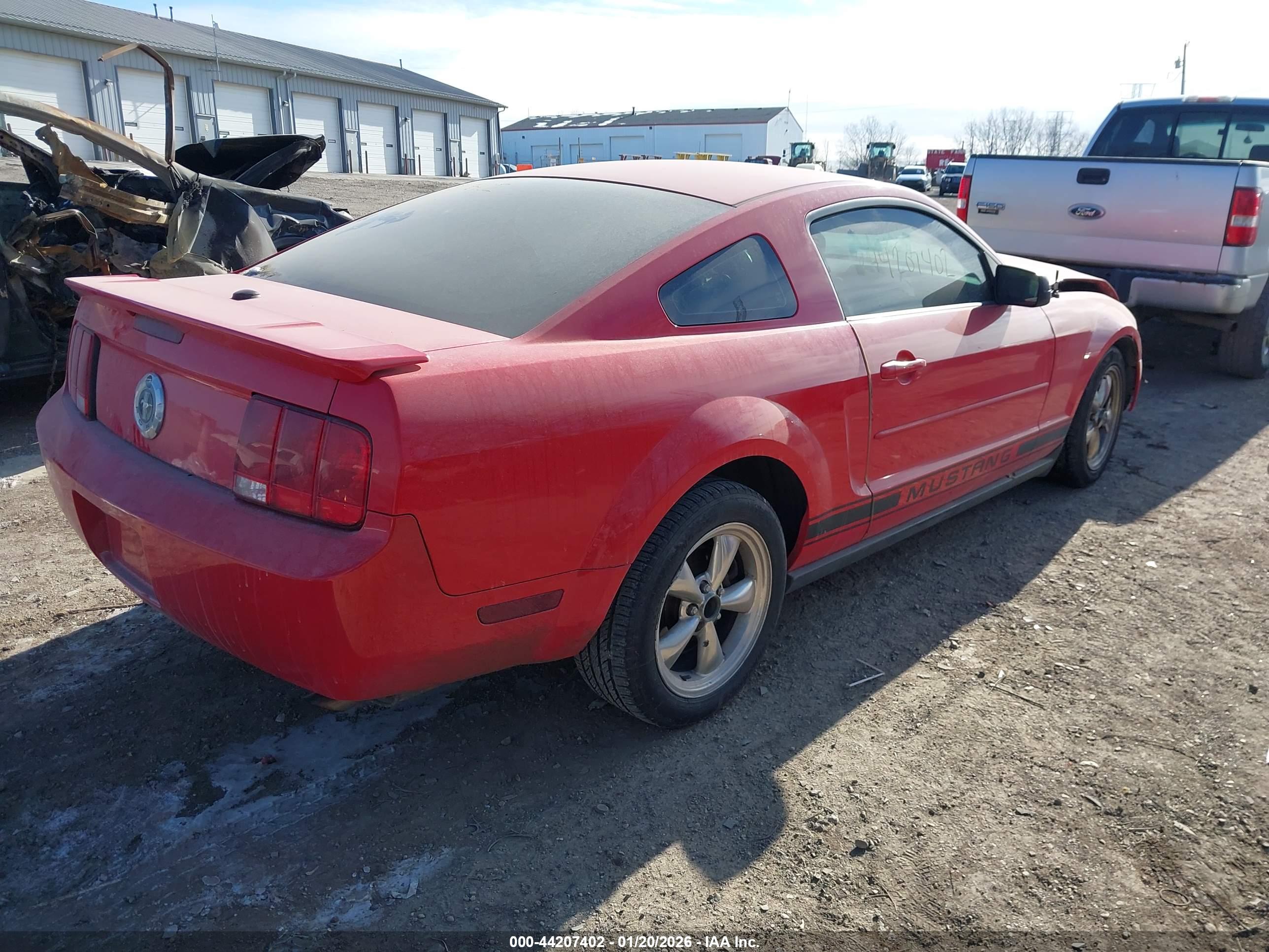 FORD MUSTANG image 4