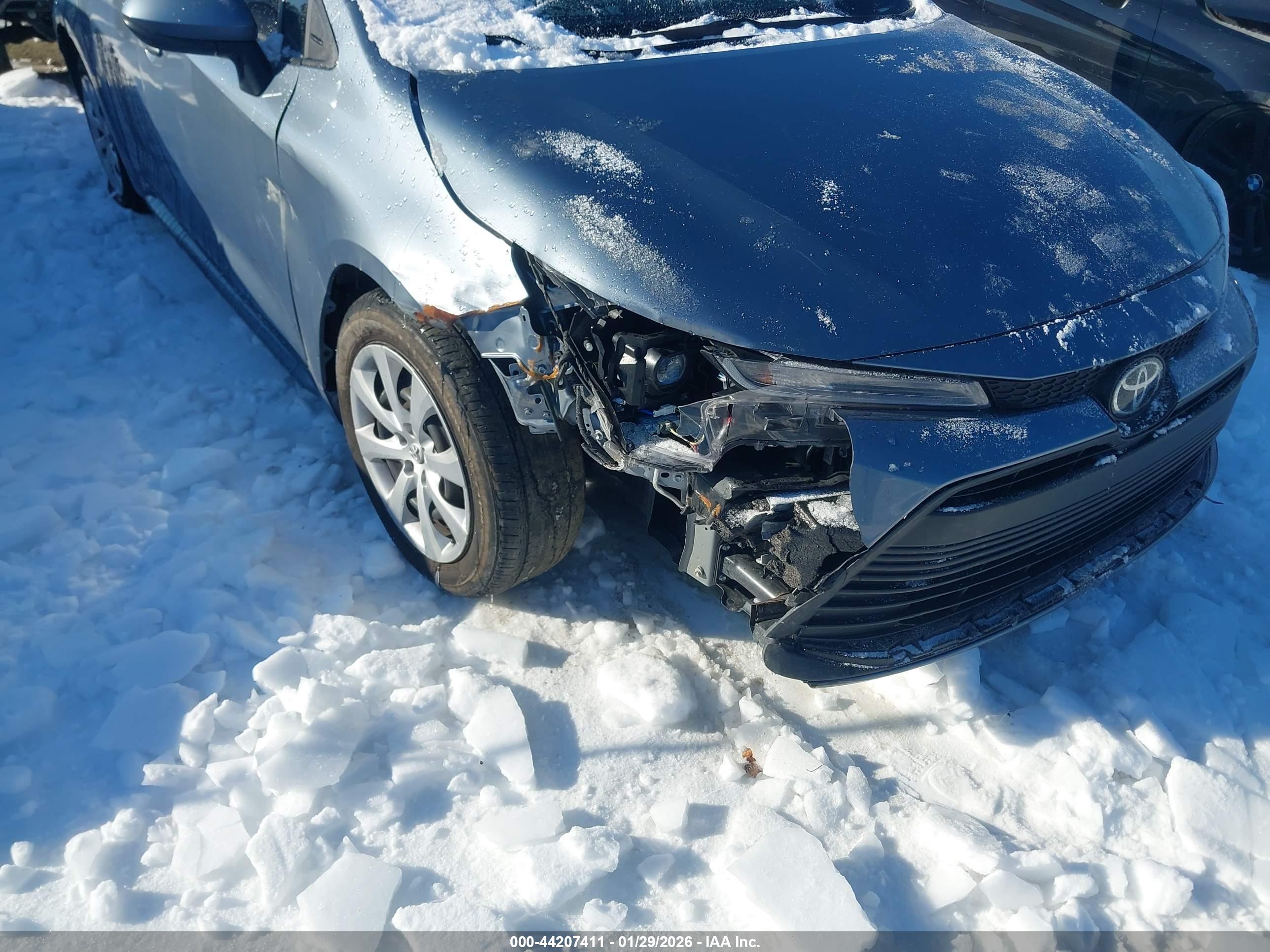 TOYOTA COROLLA image 6