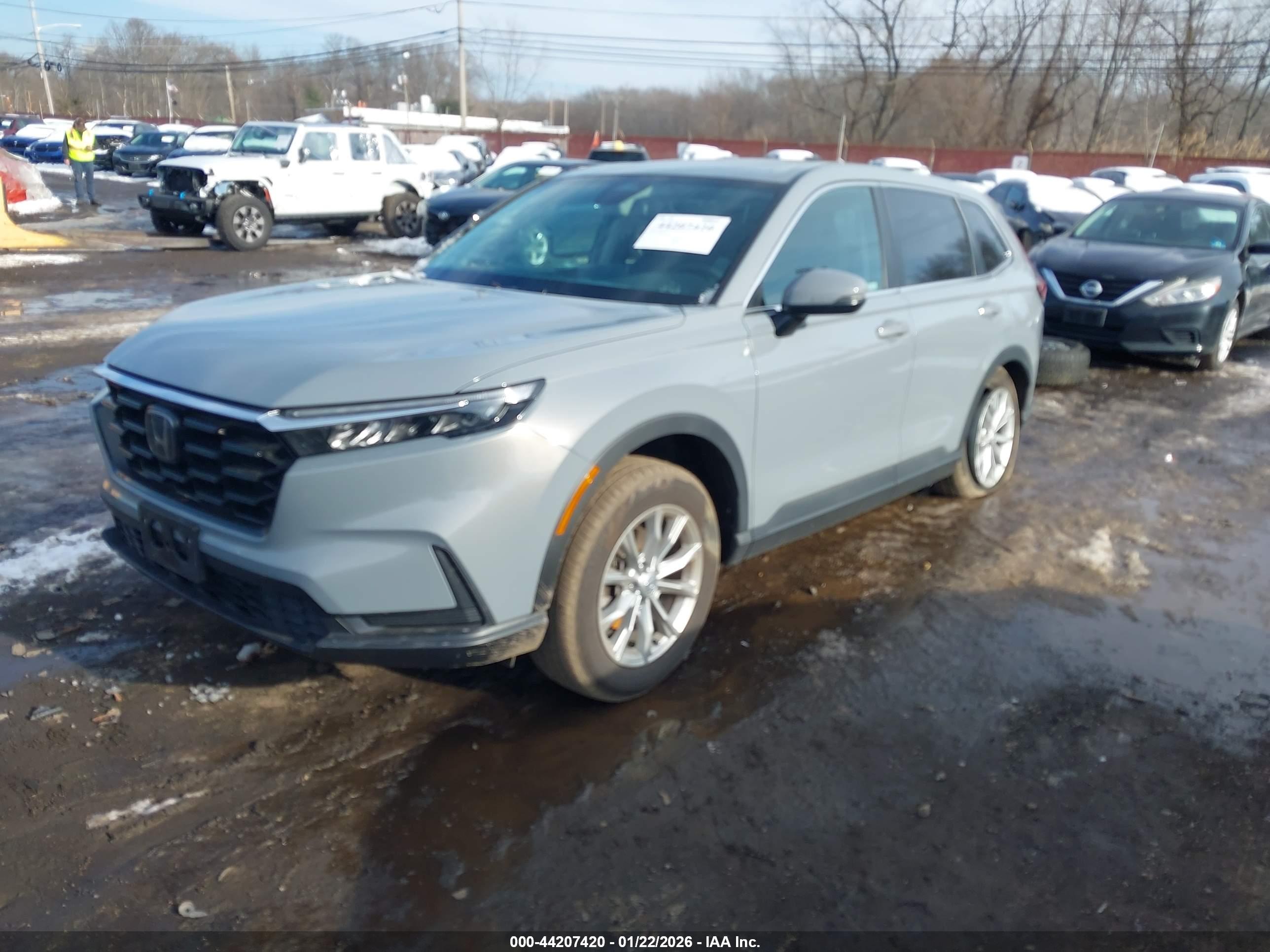 HONDA CR-V image 2