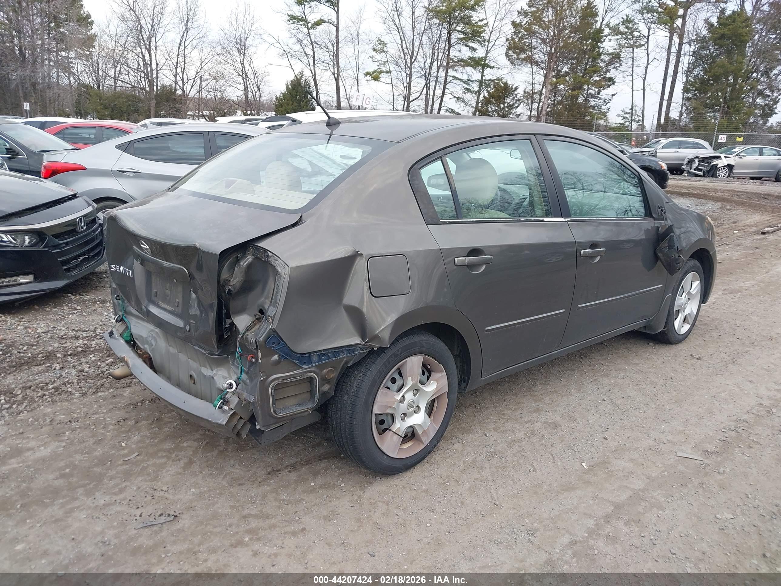 NISSAN SENTRA image 4