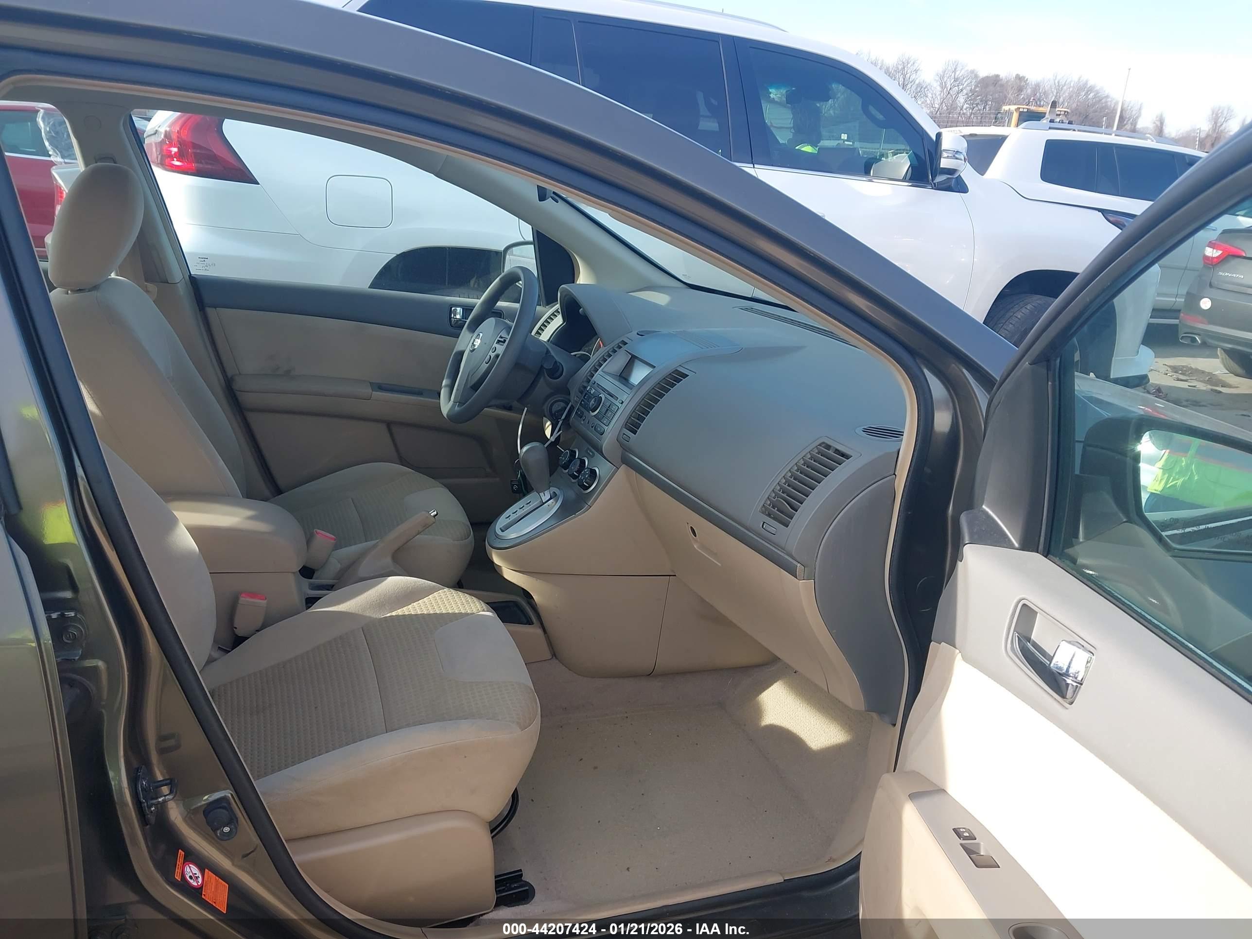 NISSAN SENTRA image 5