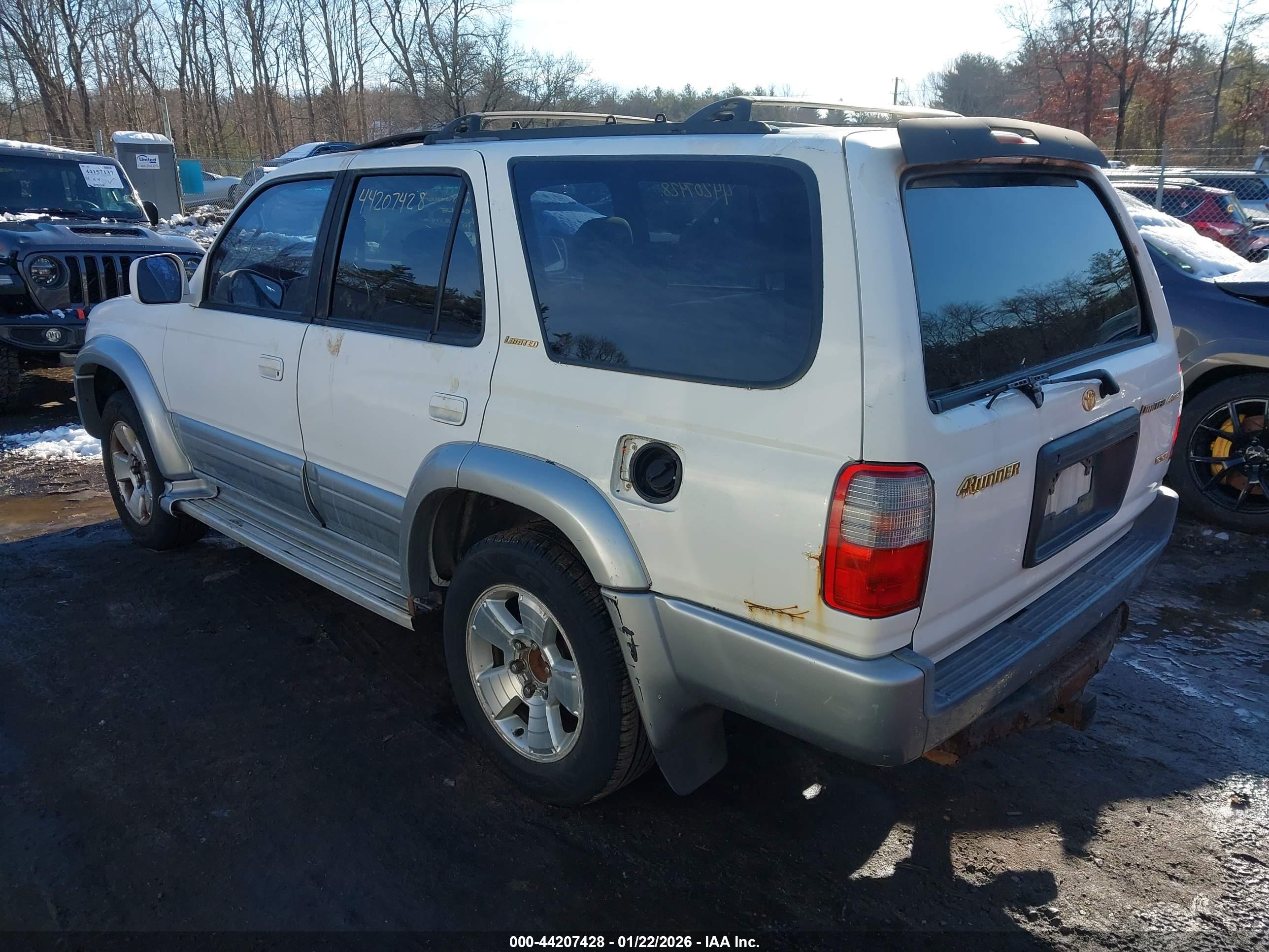 TOYOTA 4RUNNER image 3