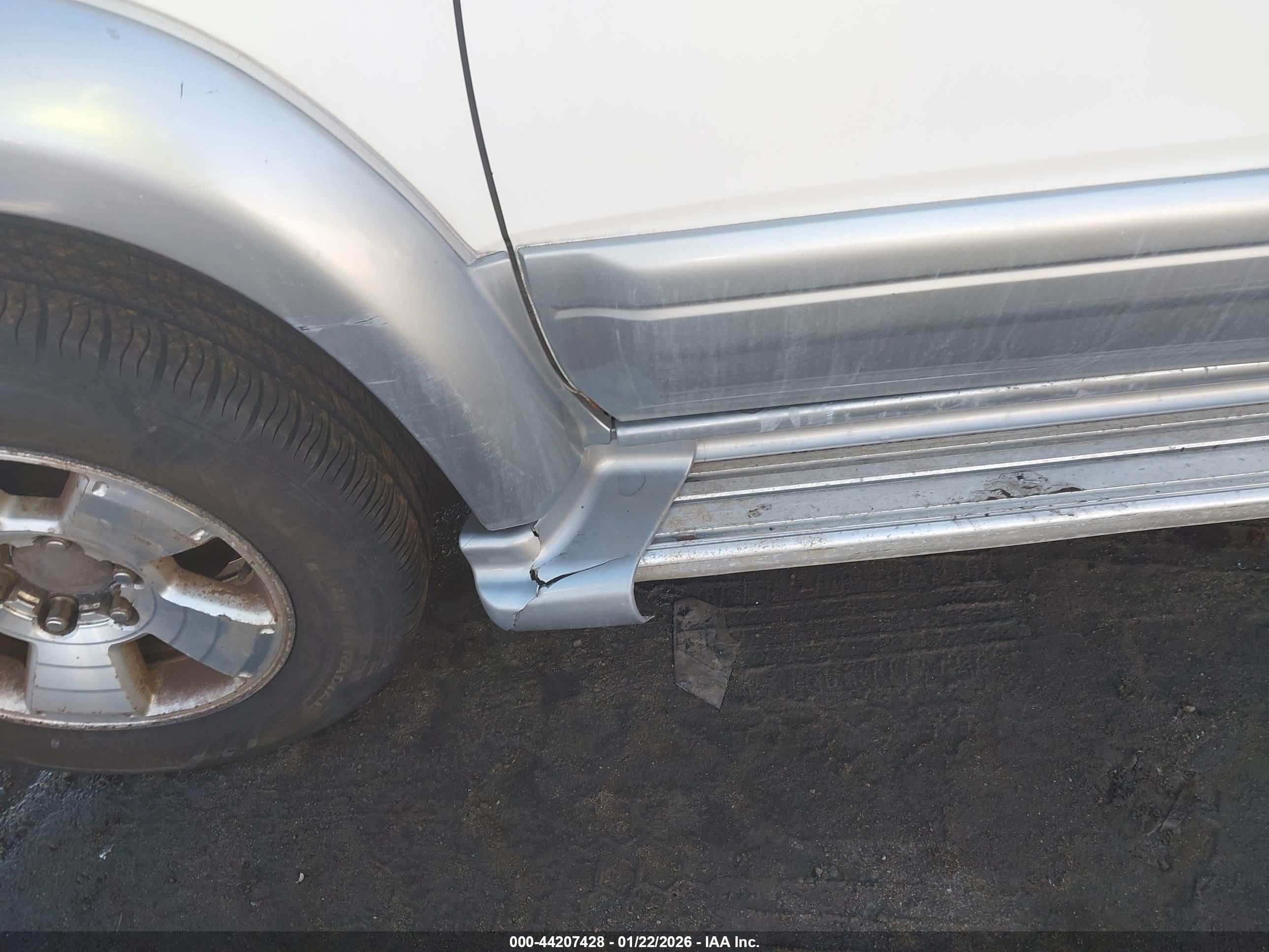 TOYOTA 4RUNNER image 6