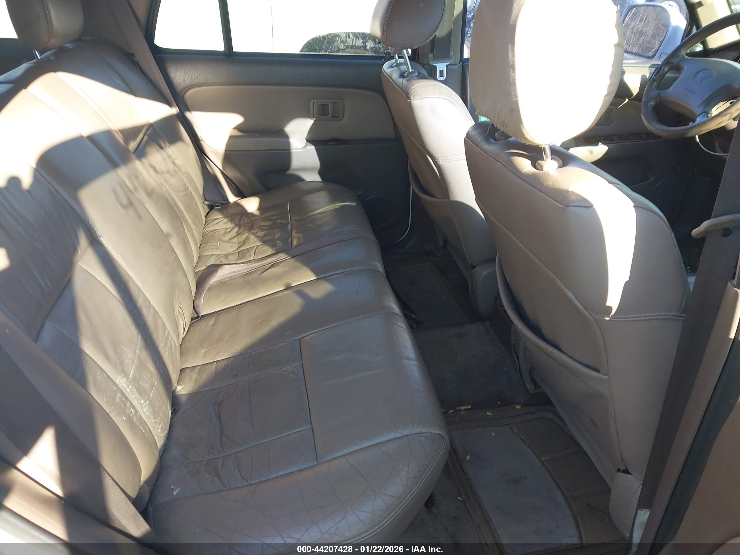 TOYOTA 4RUNNER image 8
