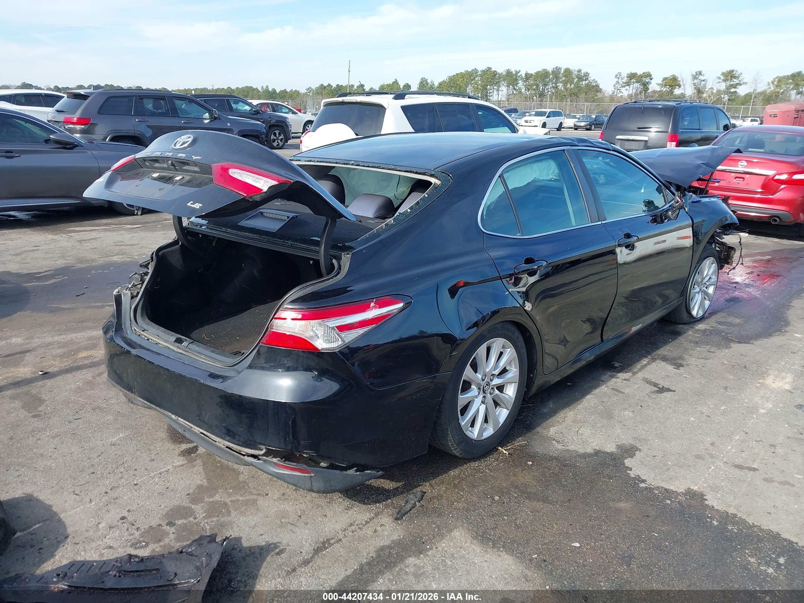 TOYOTA CAMRY image 4