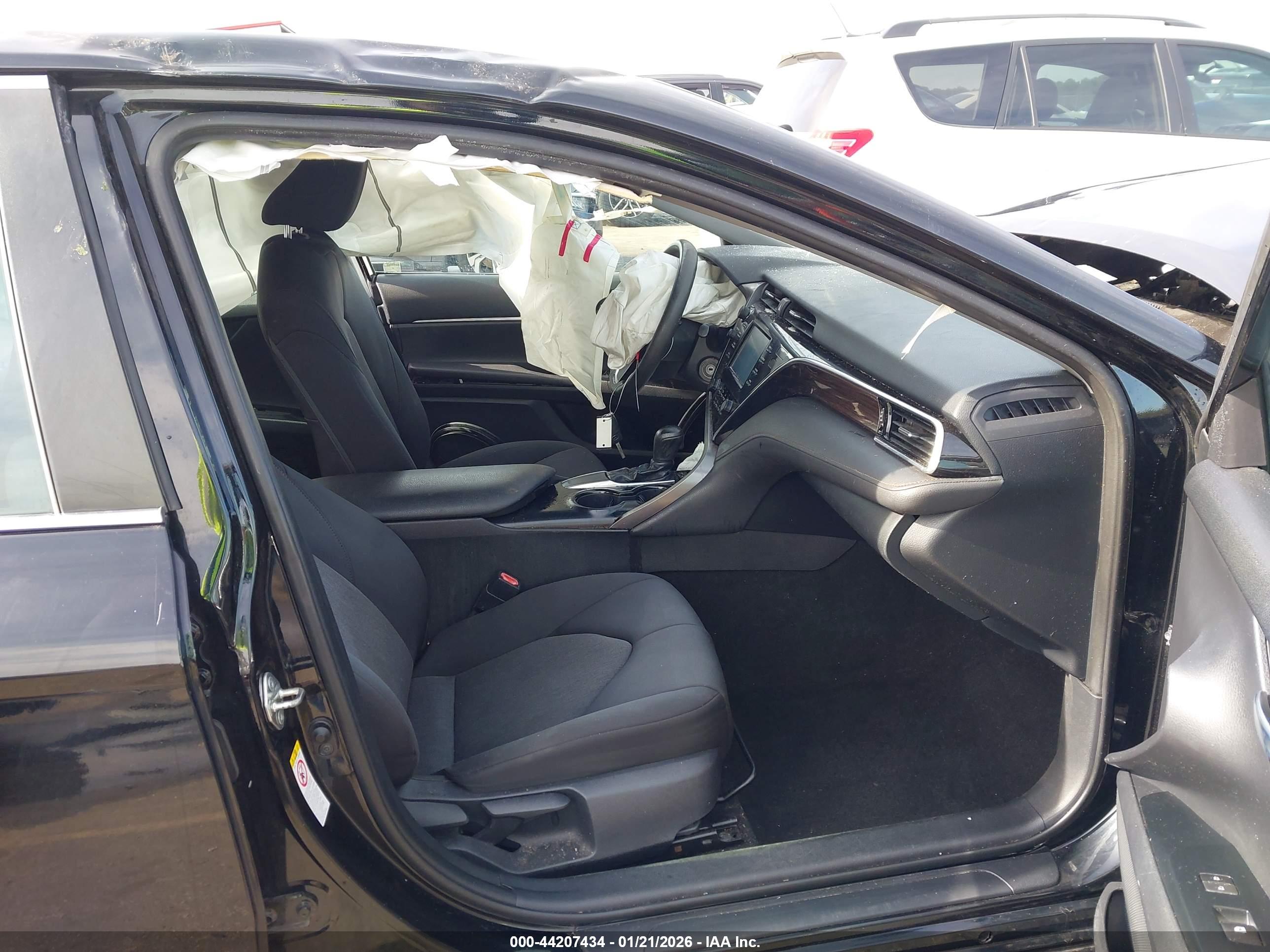 TOYOTA CAMRY image 5