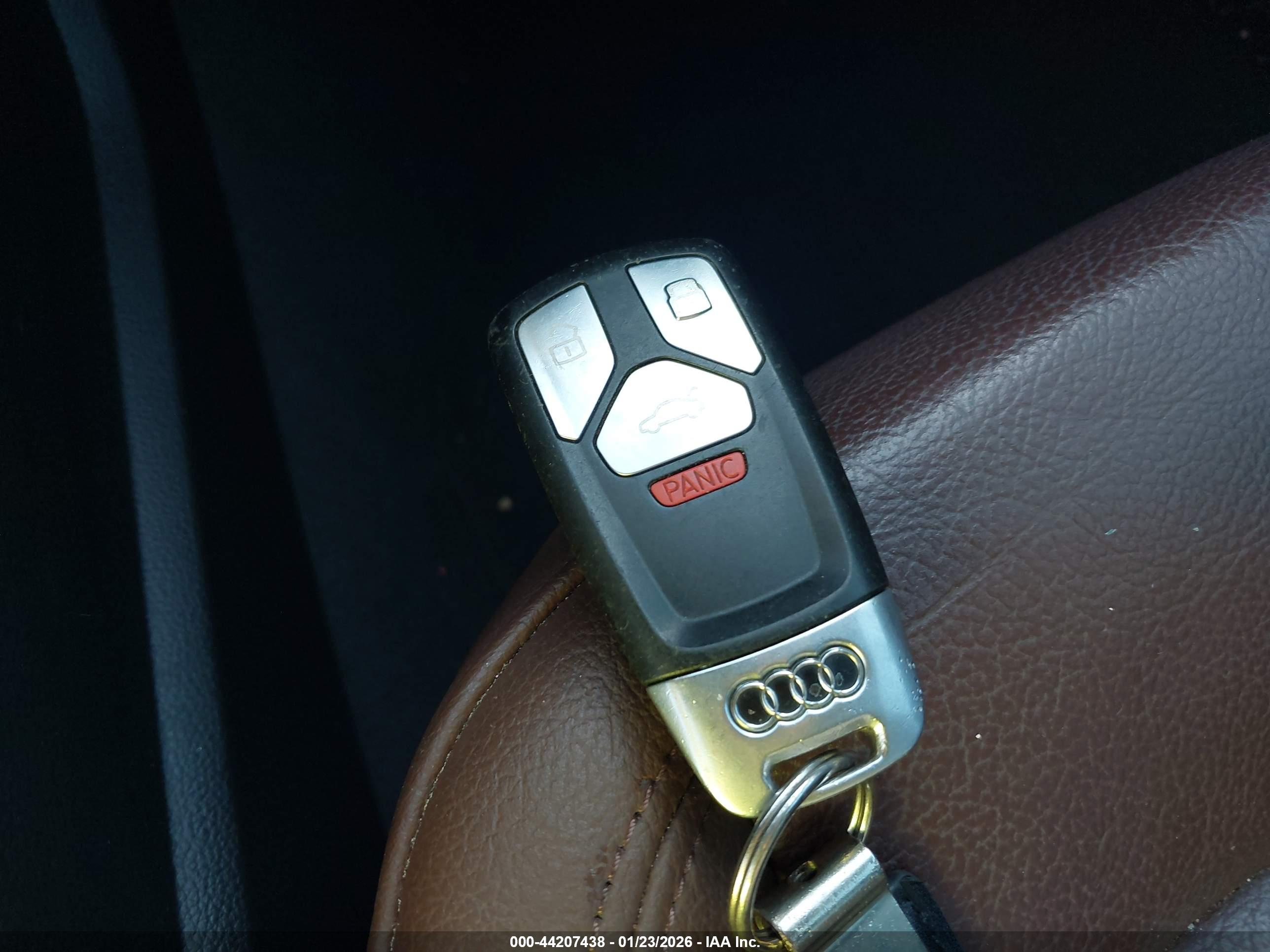 AUDI A4 image 11