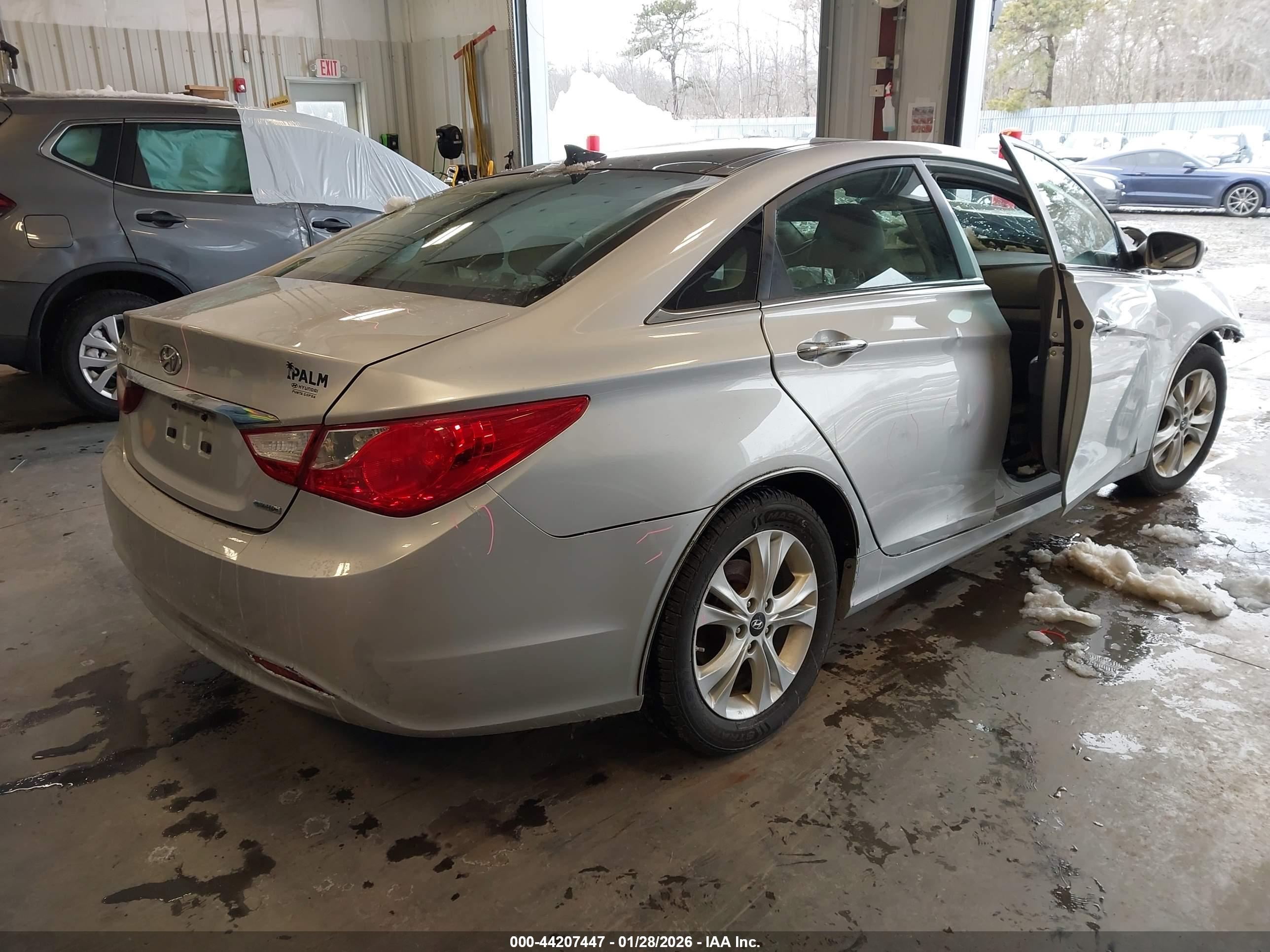 HYUNDAI SONATA image 4
