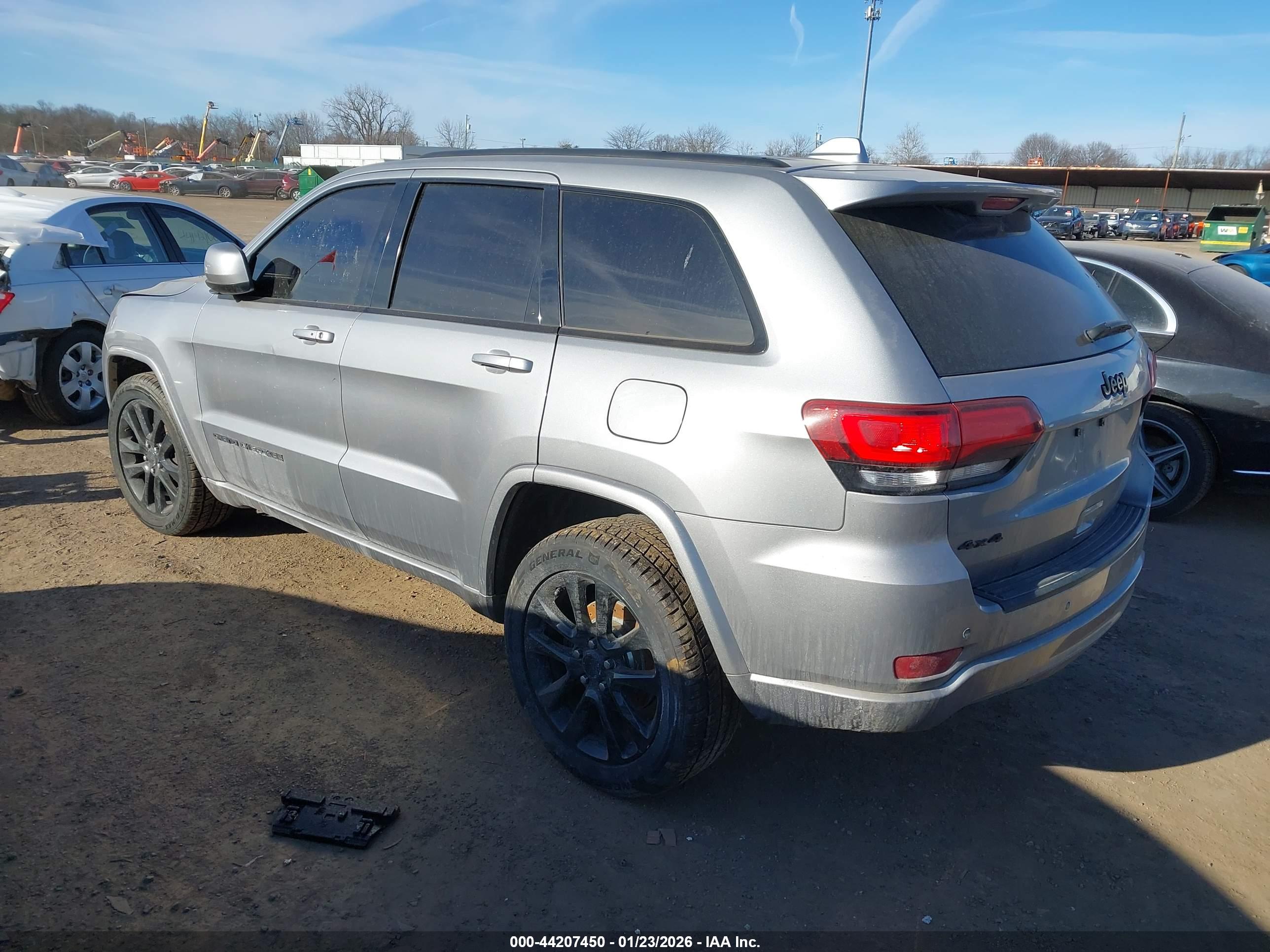 JEEP GRAND image 3