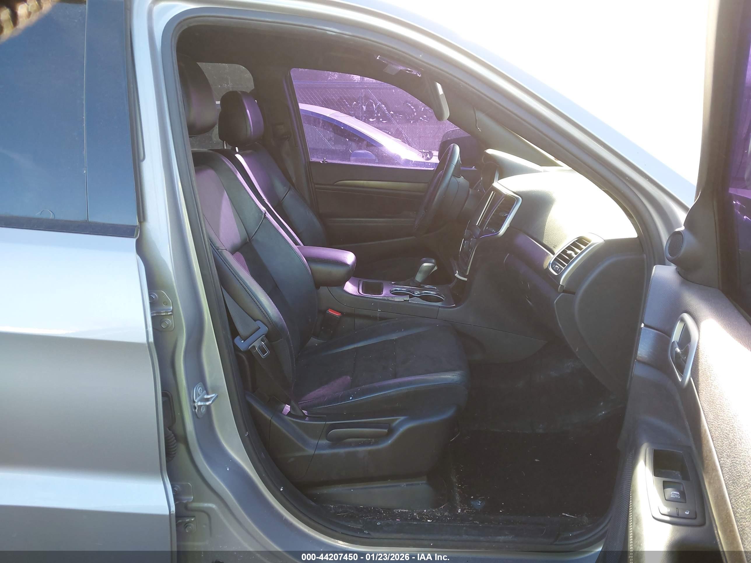 JEEP GRAND image 5