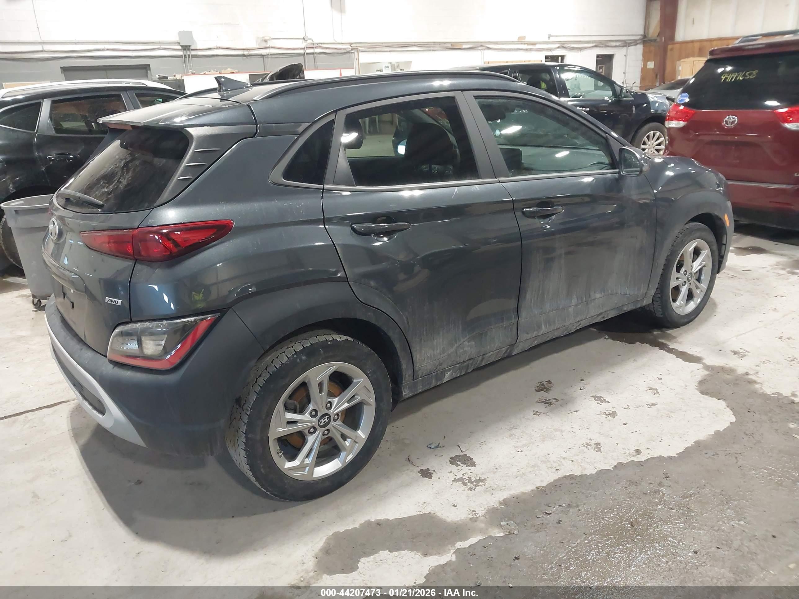 HYUNDAI KONA image 4