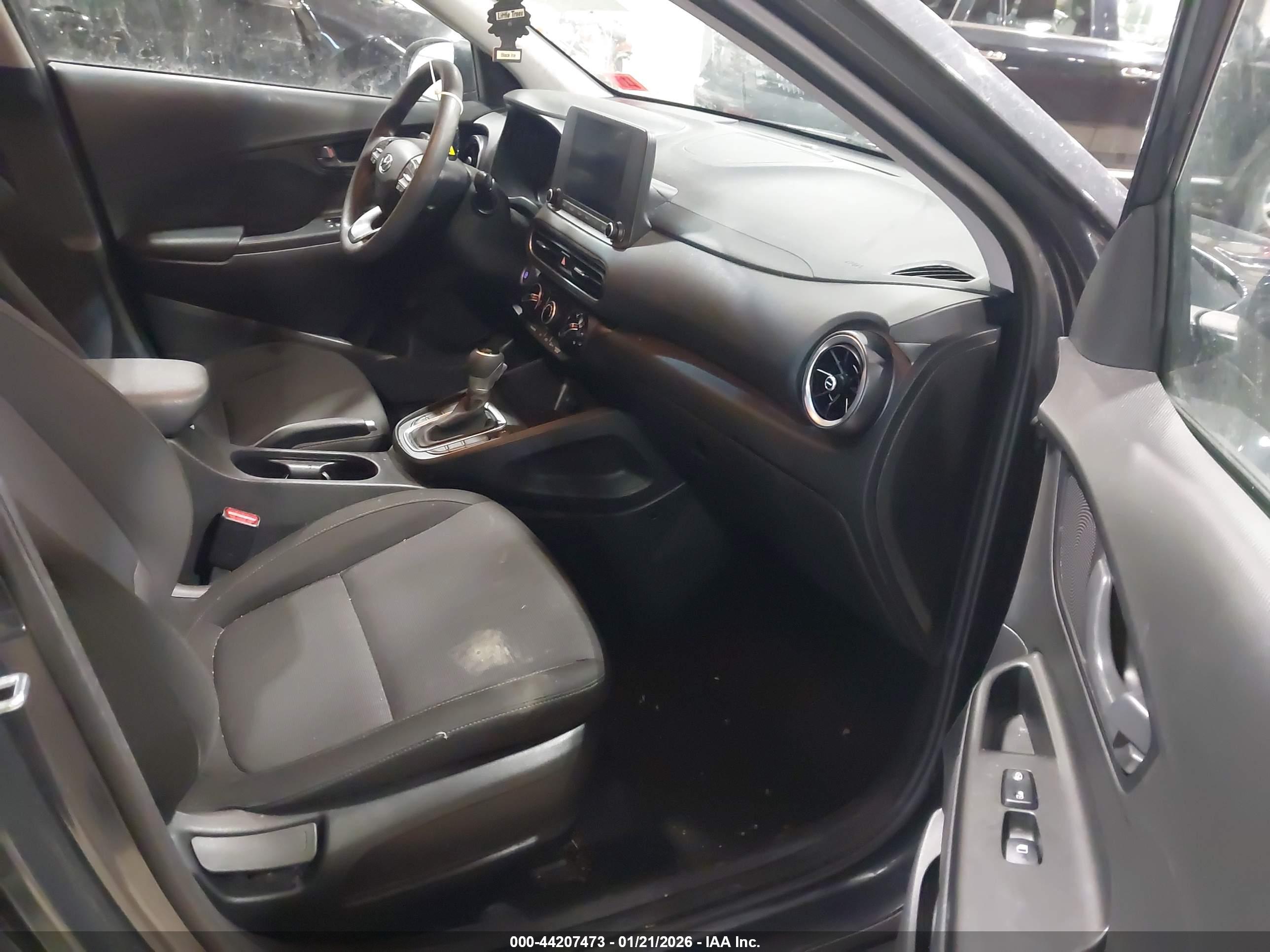 HYUNDAI KONA image 5