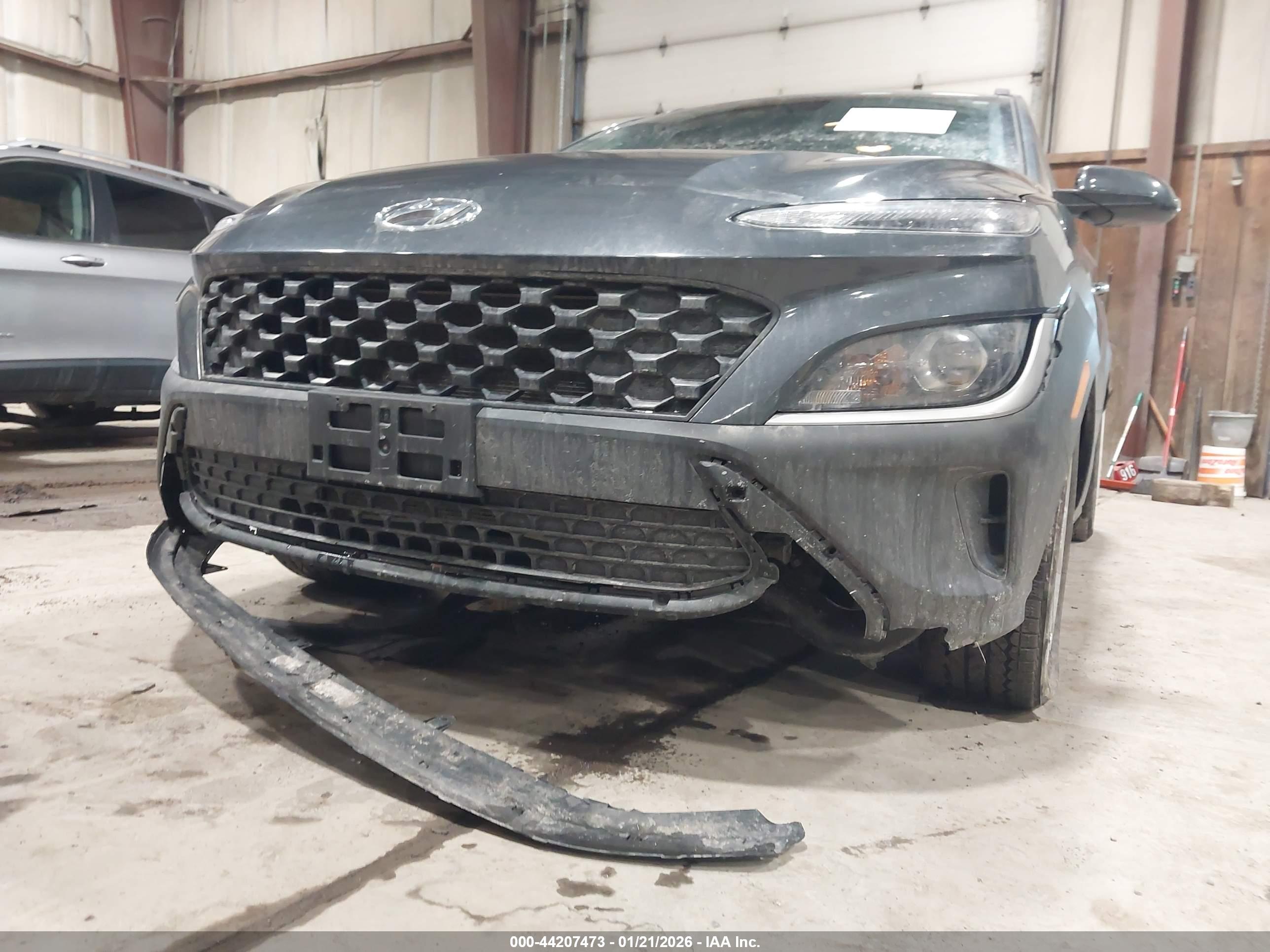 HYUNDAI KONA image 6