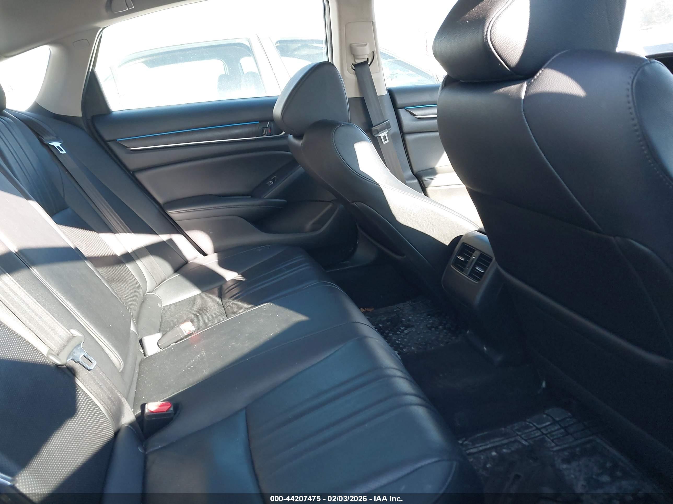 HONDA ACCORD image 8