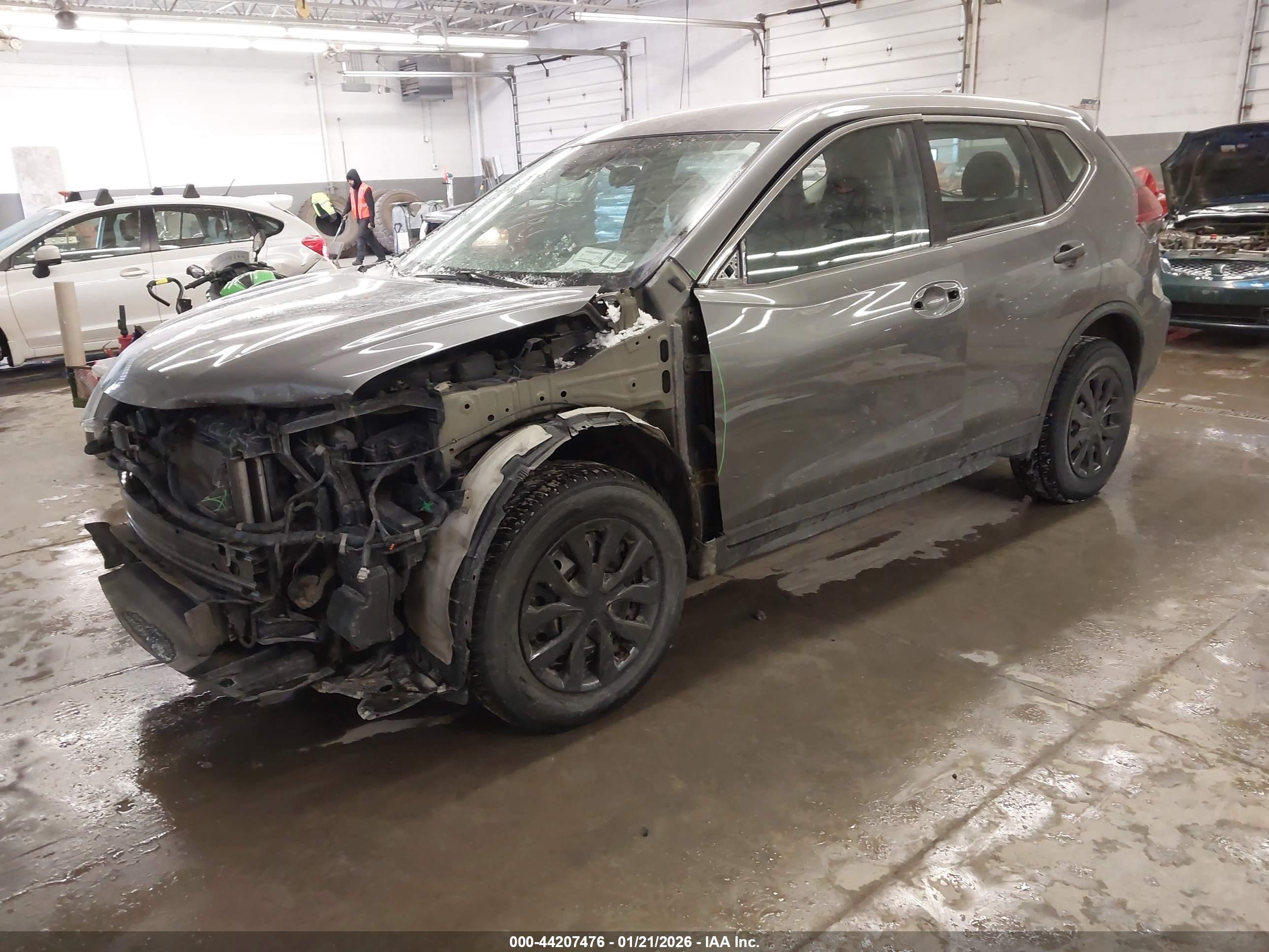 NISSAN ROGUE image 2
