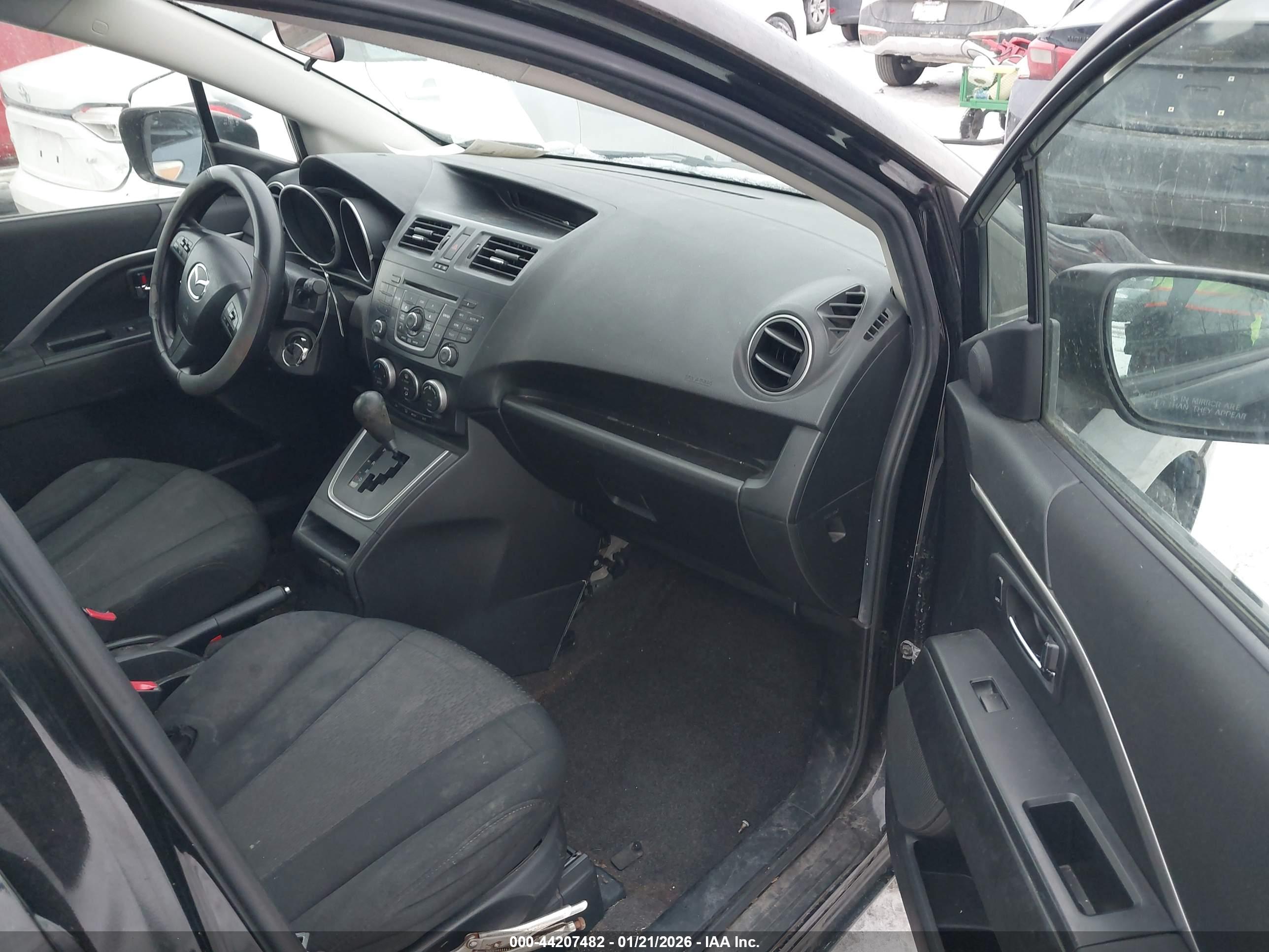 MAZDA MAZDA5 image 5