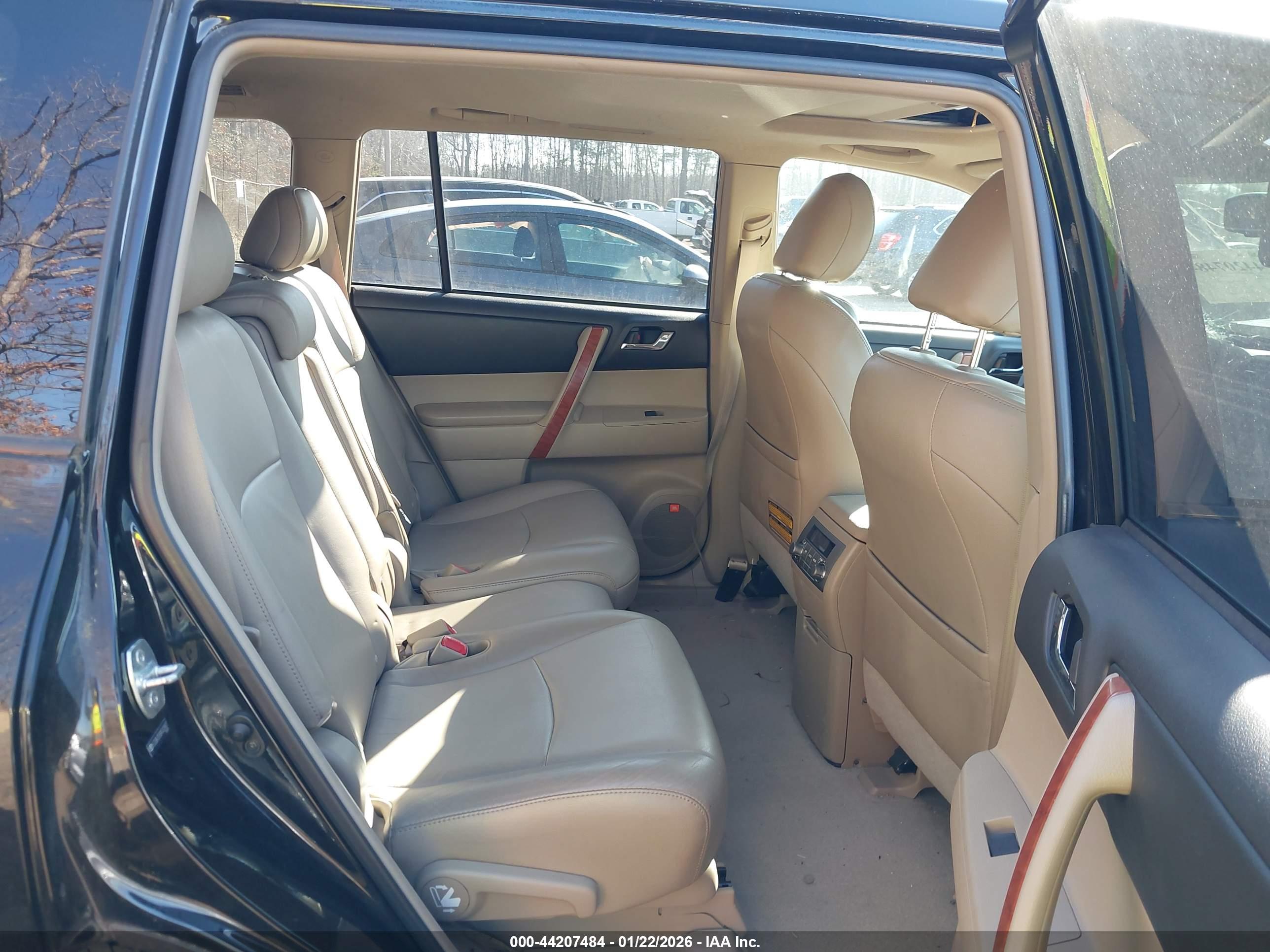 TOYOTA HIGHLANDER image 8