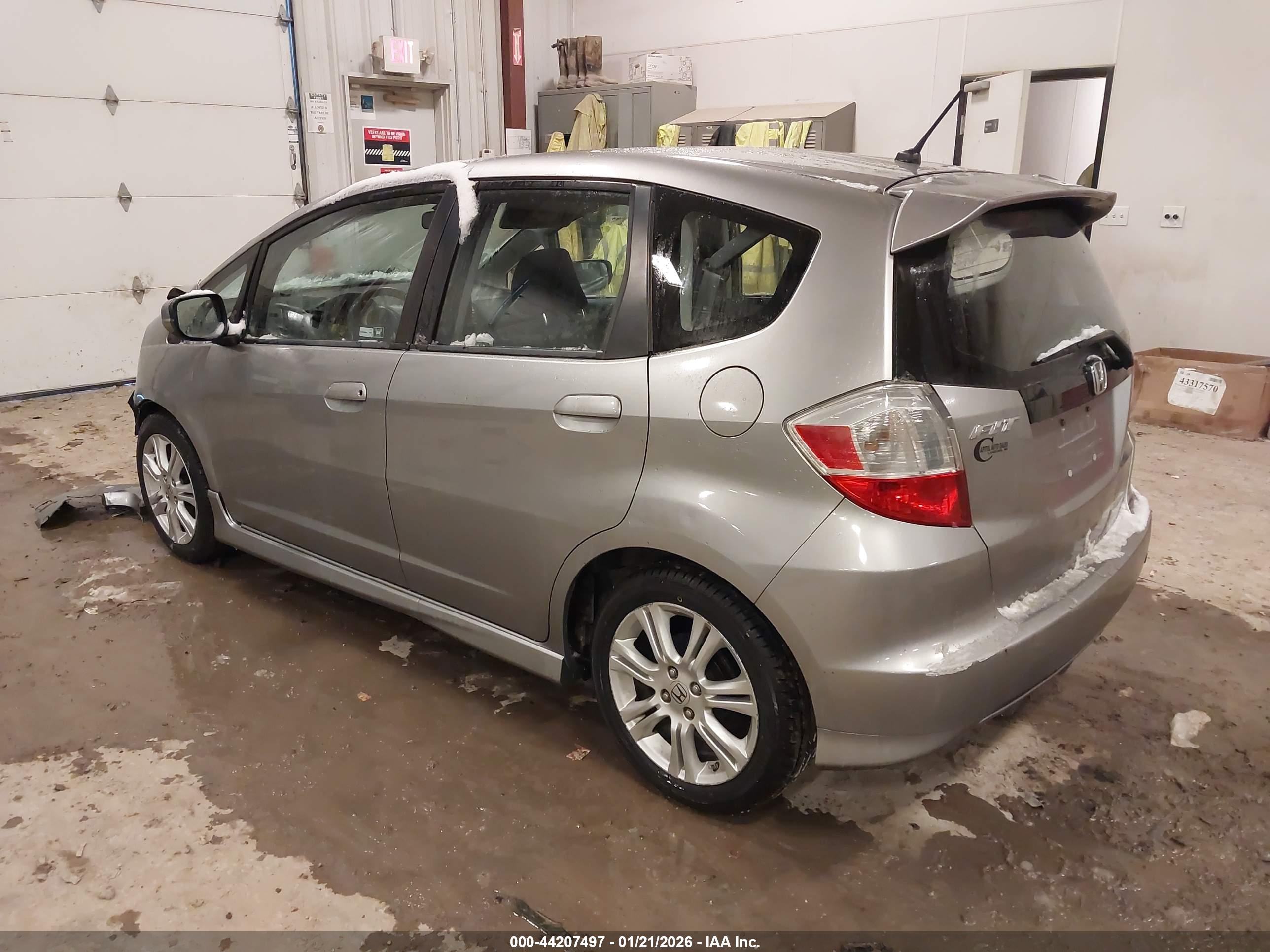 HONDA FIT image 3