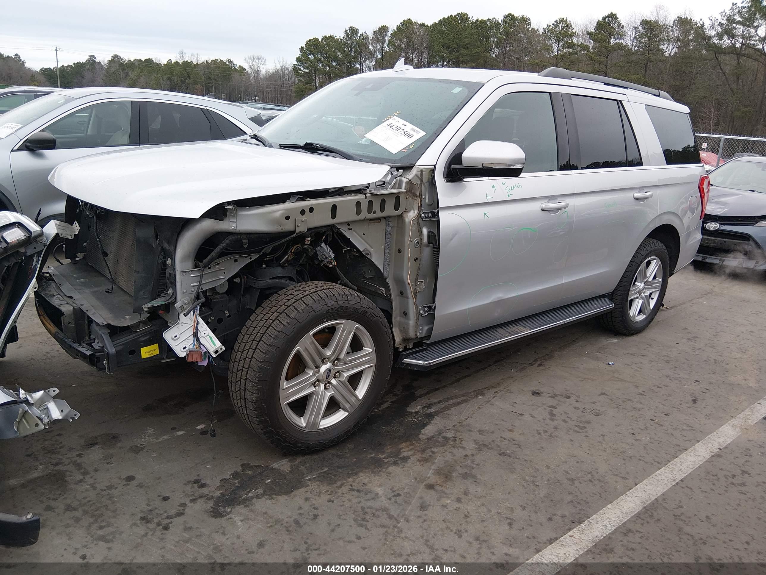 FORD EXPEDITION image 2