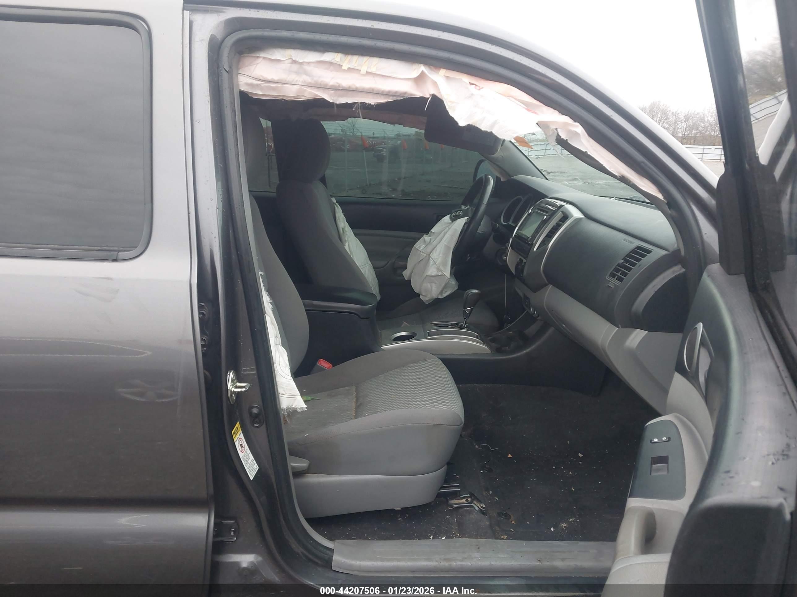 TOYOTA TACOMA image 5