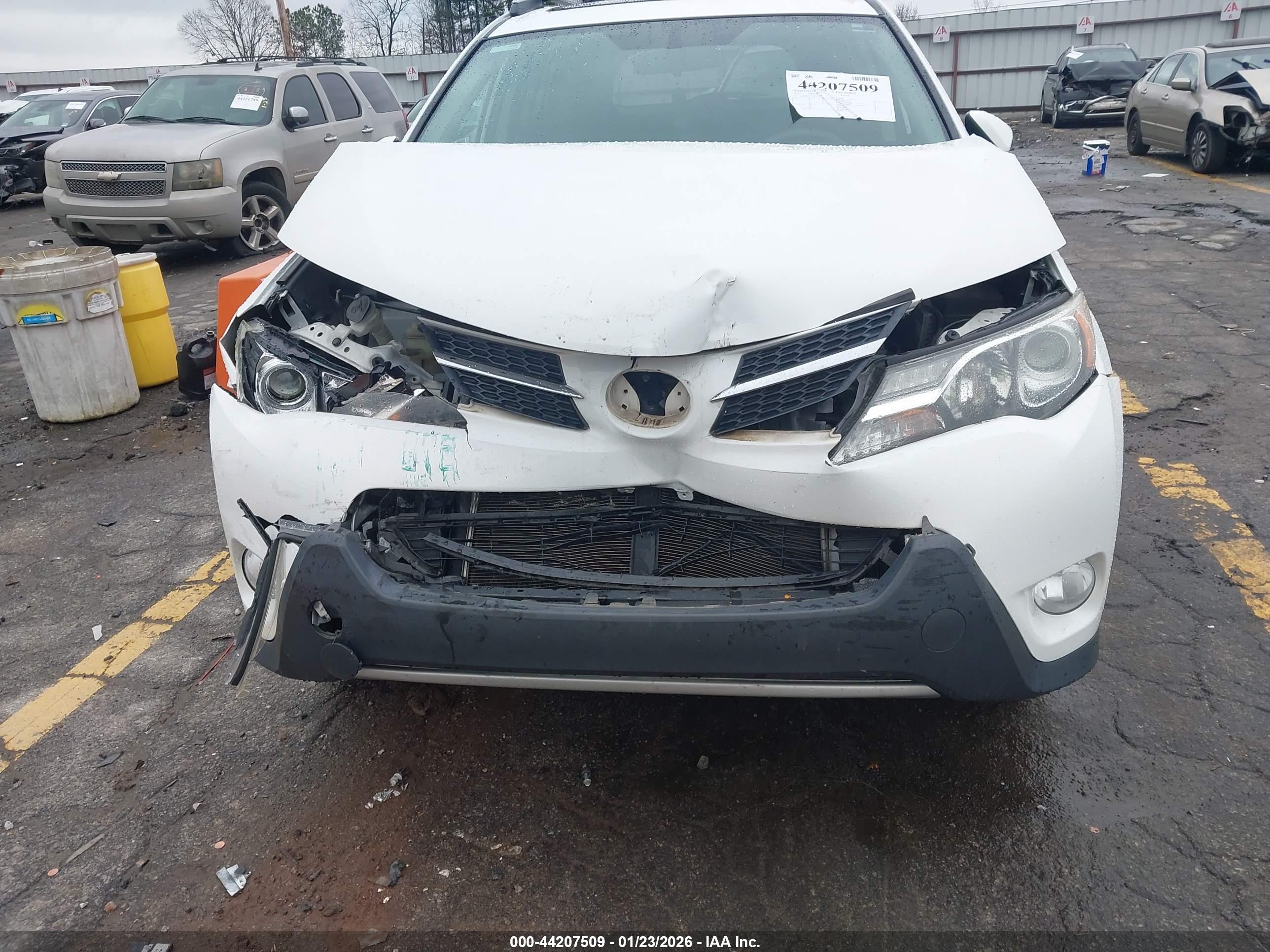 TOYOTA RAV4 image 6