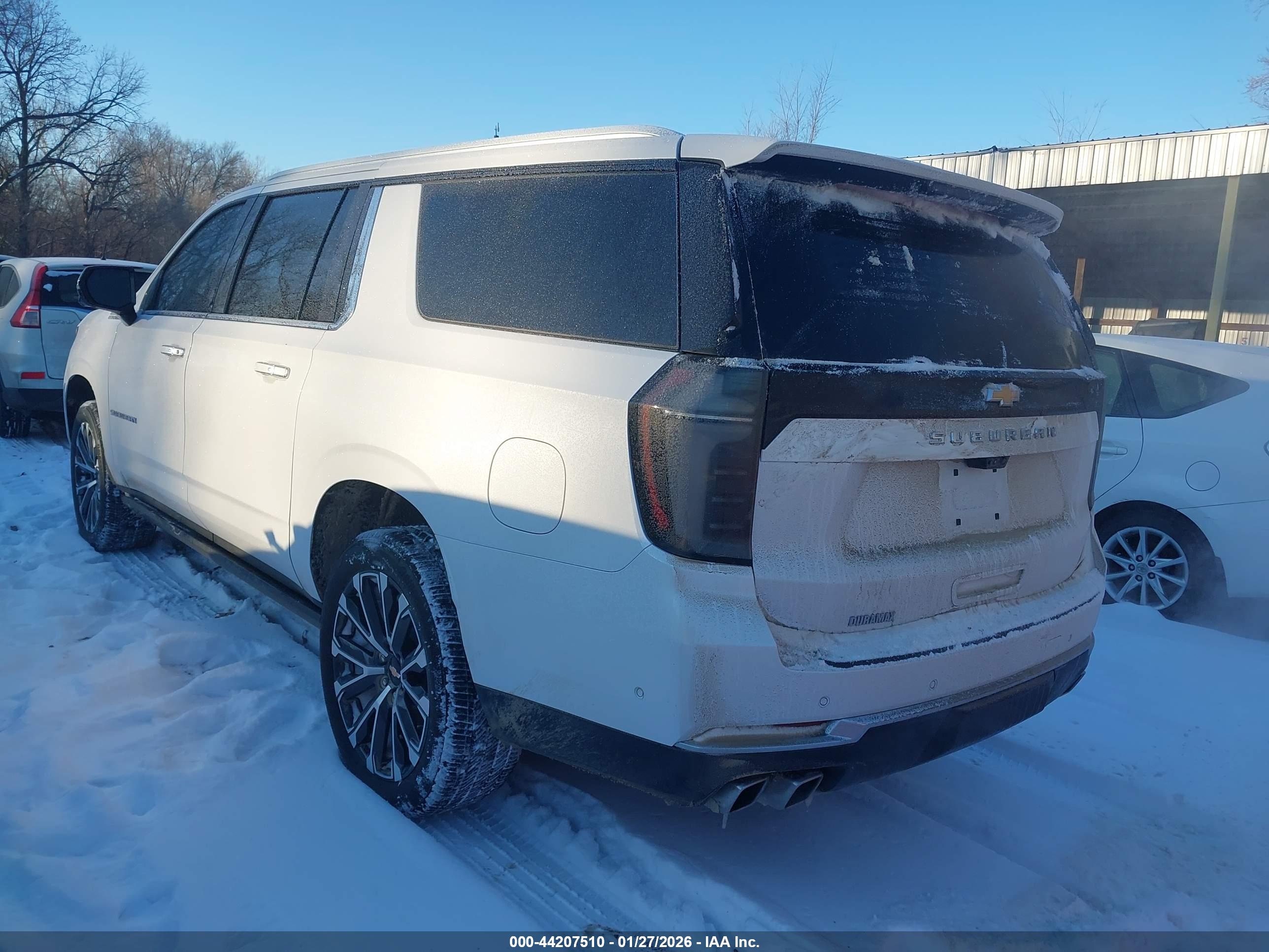 CHEVROLET SUBURBAN image 3