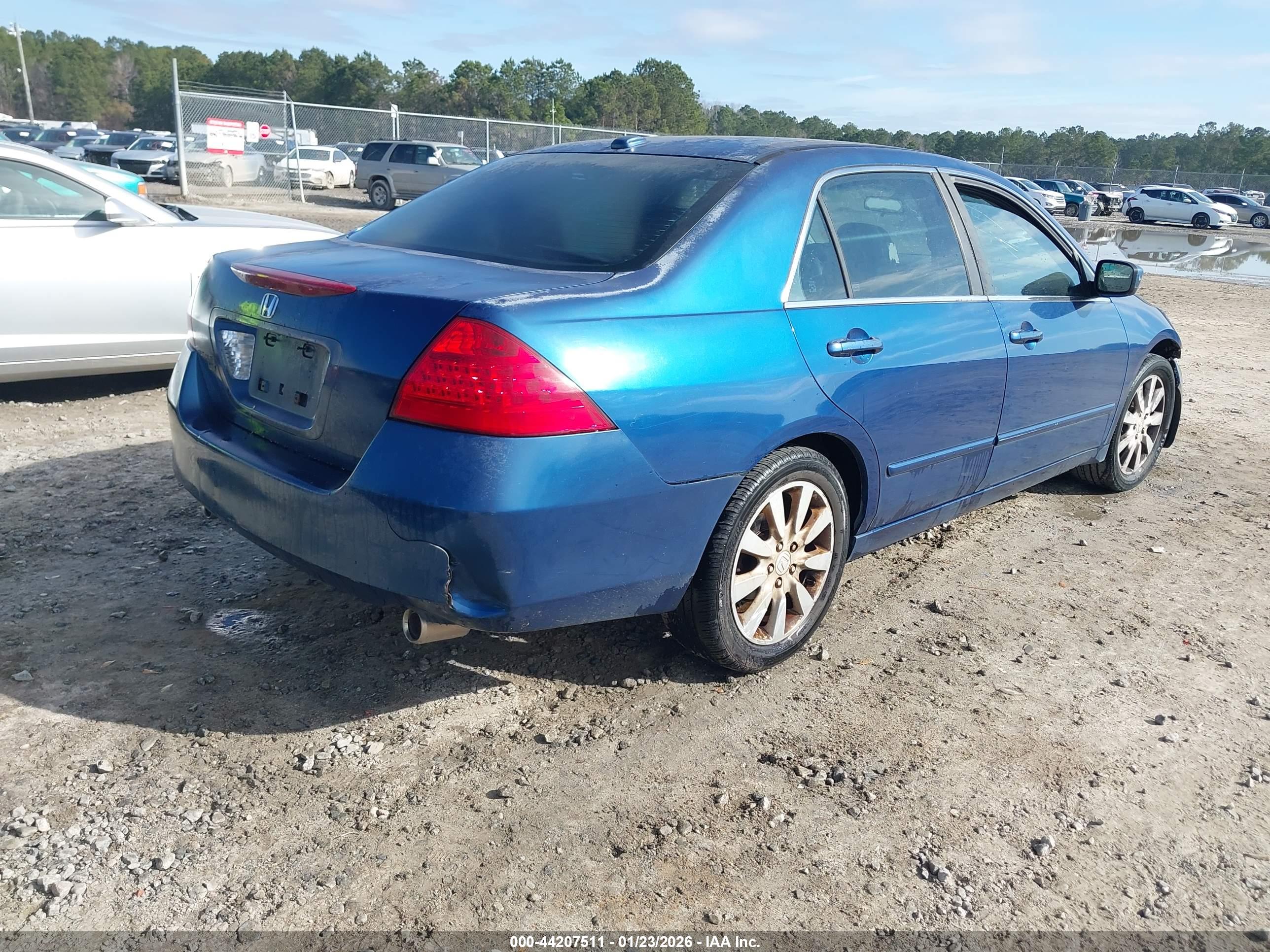 HONDA ACCORD image 4