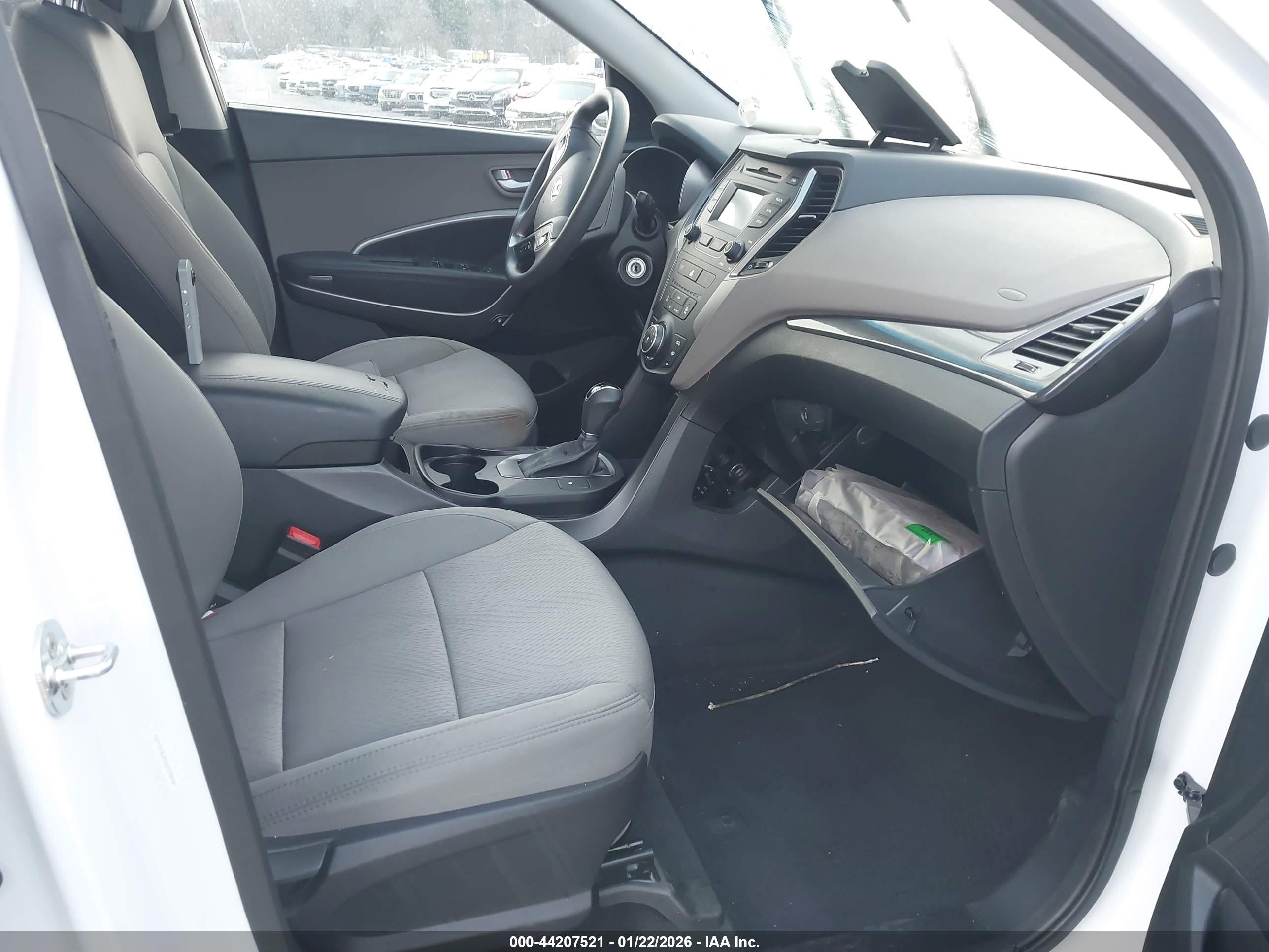 HYUNDAI SANTA image 5