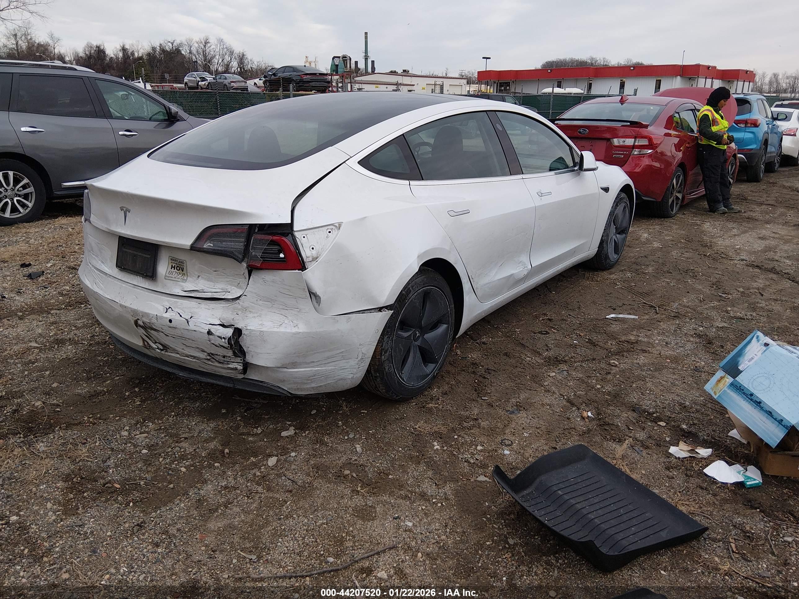 TESLA MODEL image 4