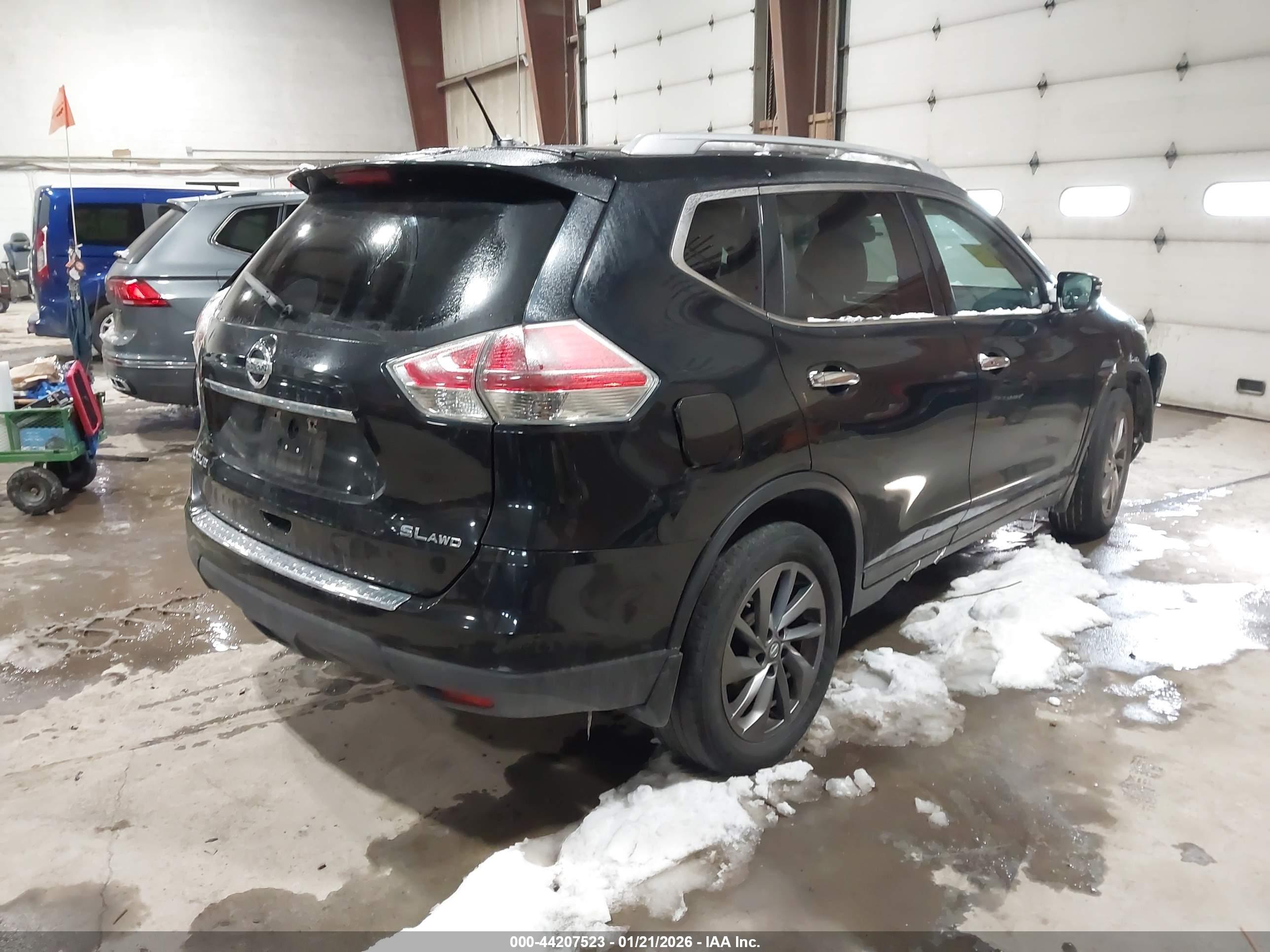 NISSAN ROGUE image 4