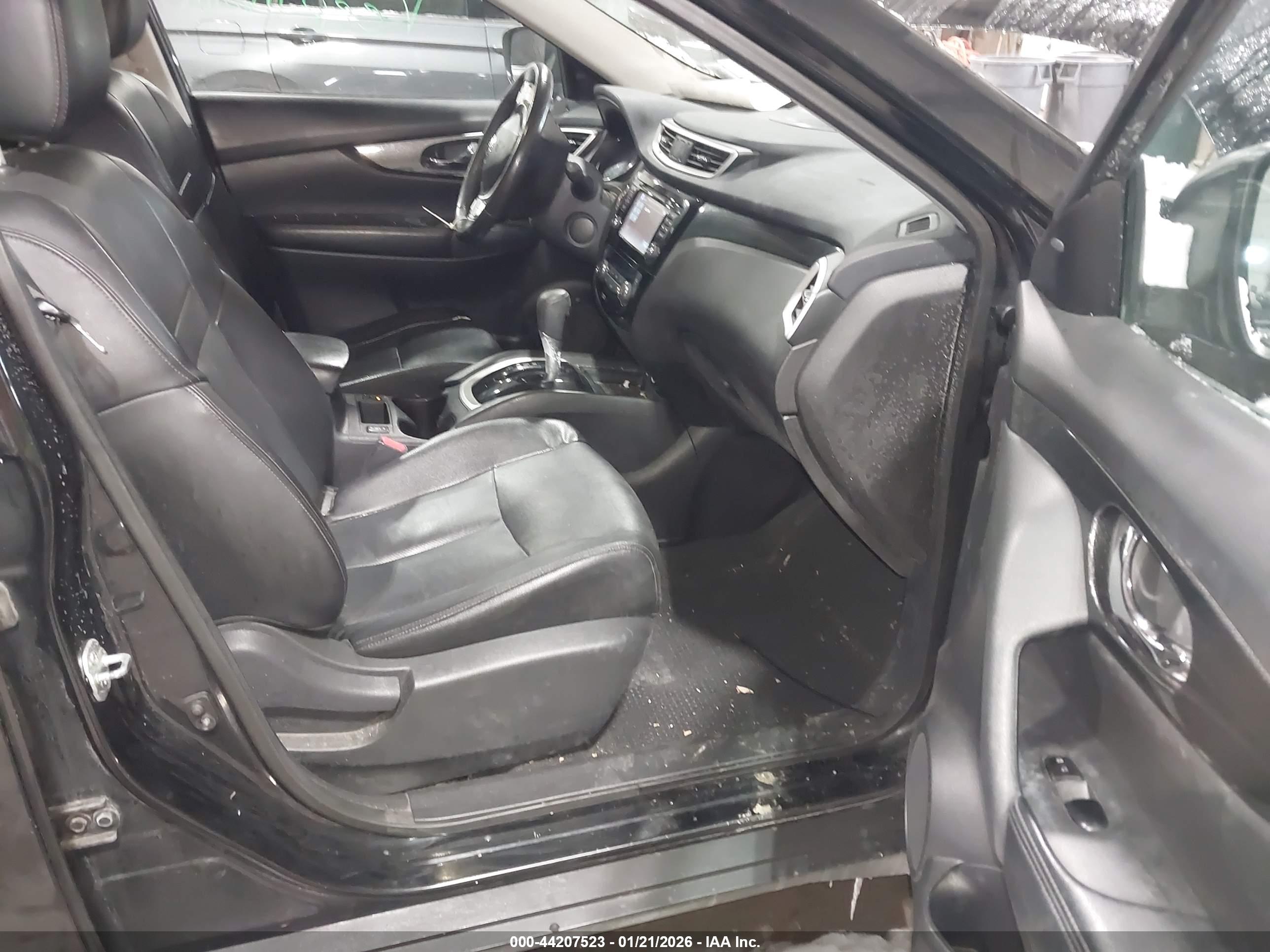 NISSAN ROGUE image 5