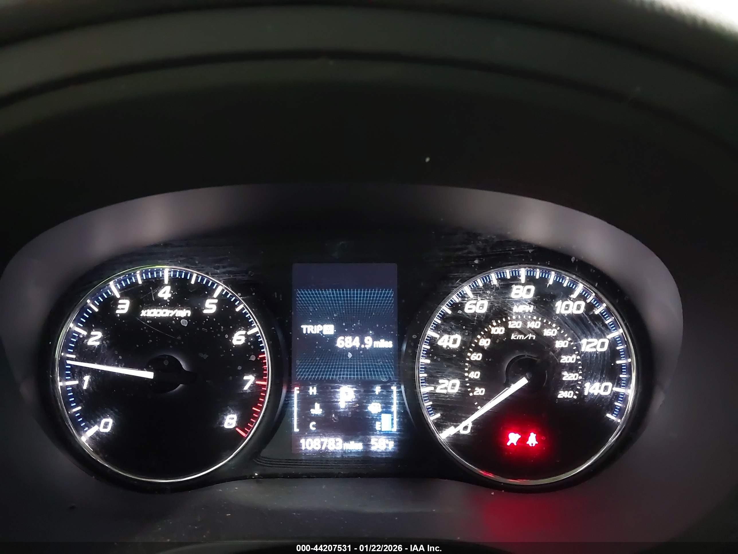 MITSUBISHI OUTLANDER image 7