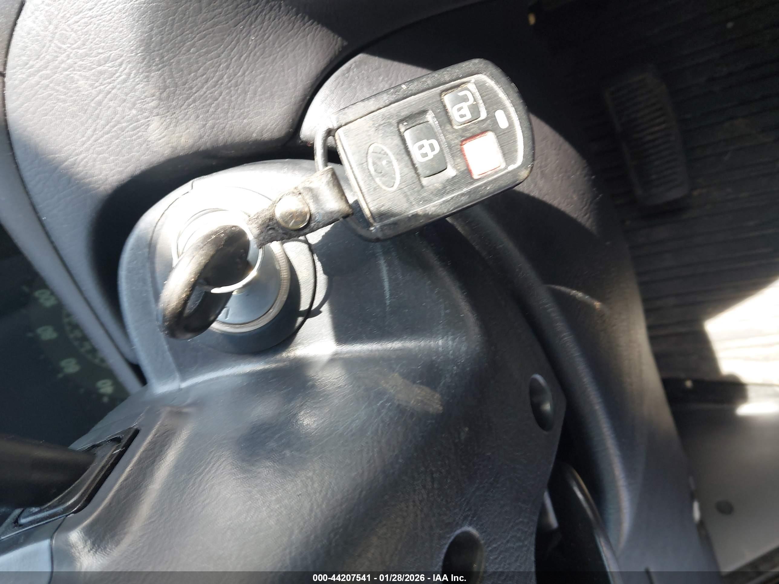 HYUNDAI ELANTRA image 11