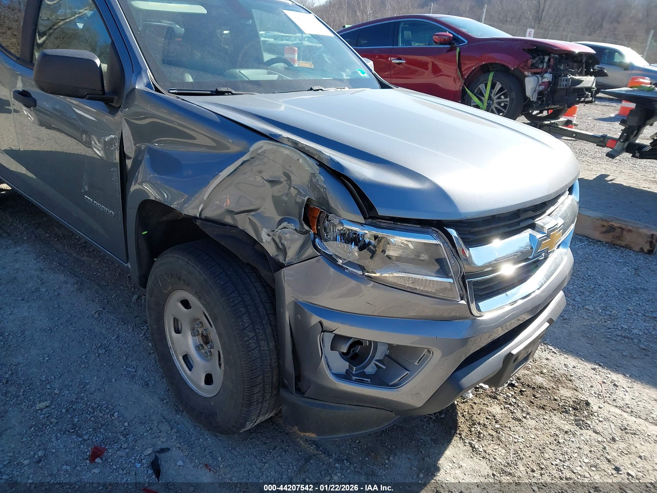 CHEVROLET COLORADO image 6