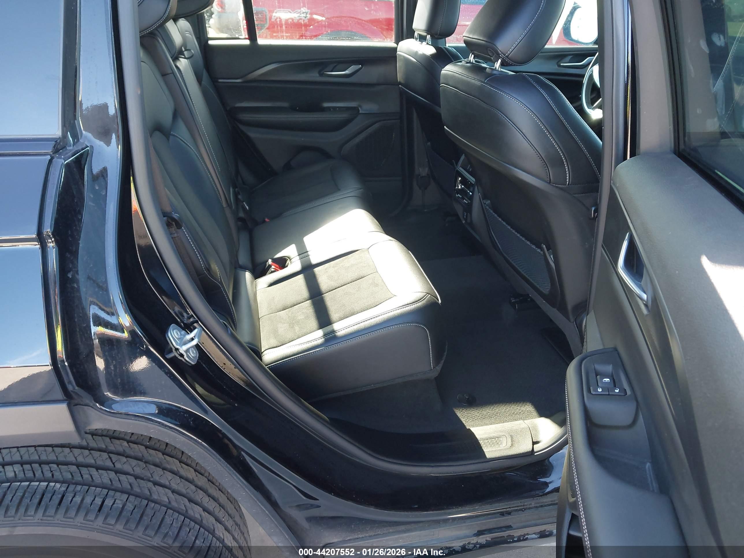 JEEP GRAND image 8
