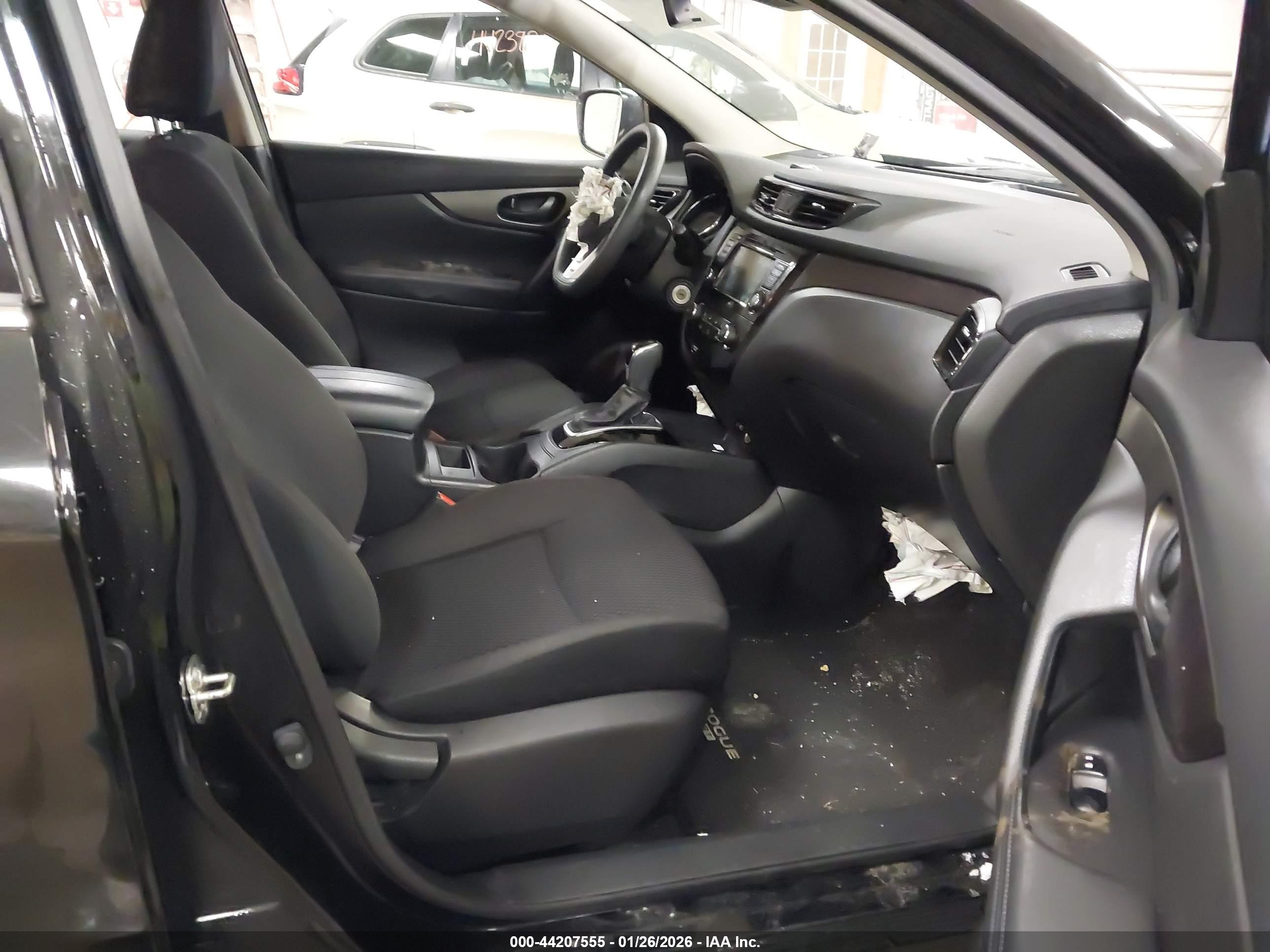 NISSAN ROGUE image 5