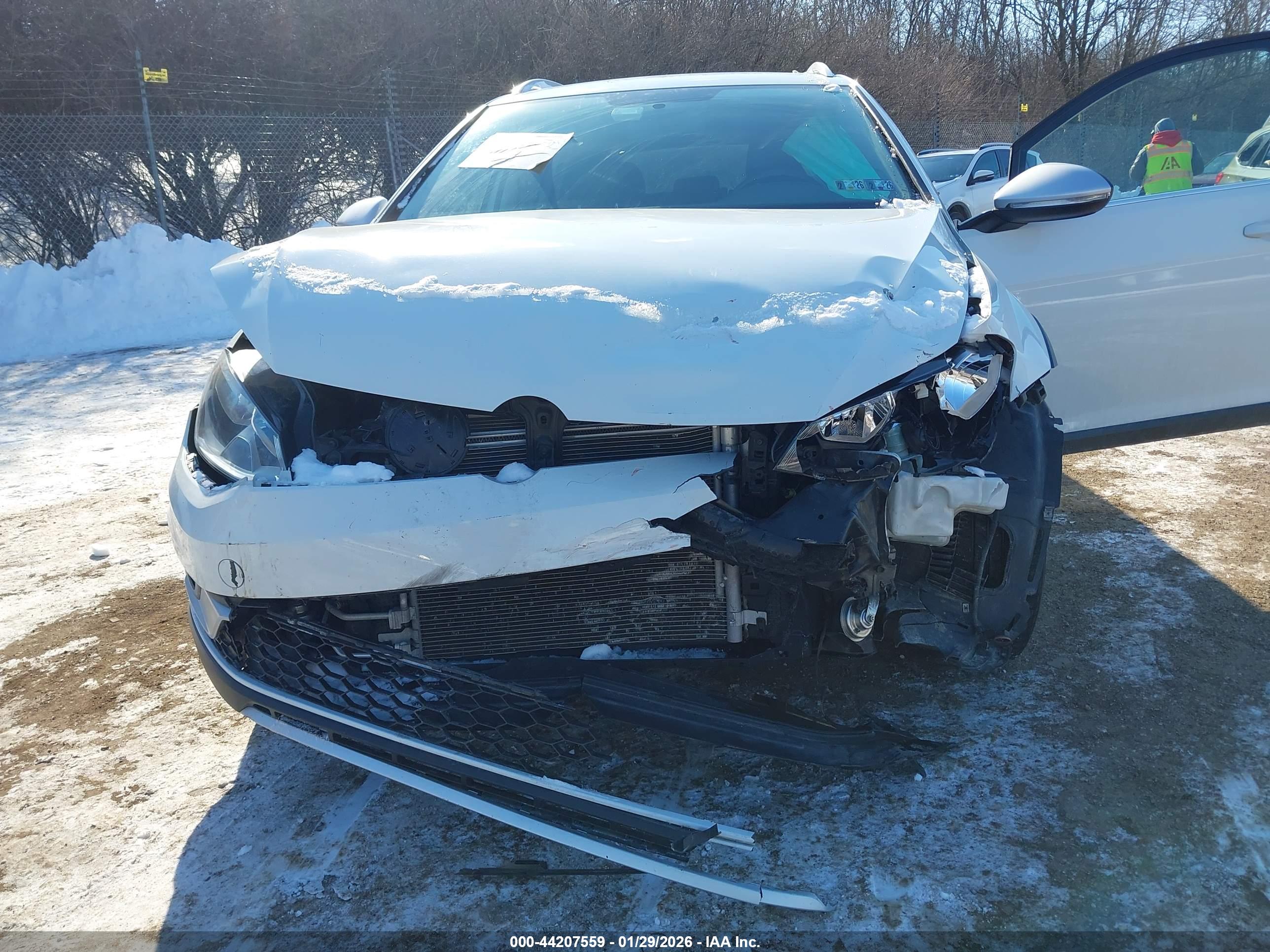 VOLKSWAGEN GOLF image 6