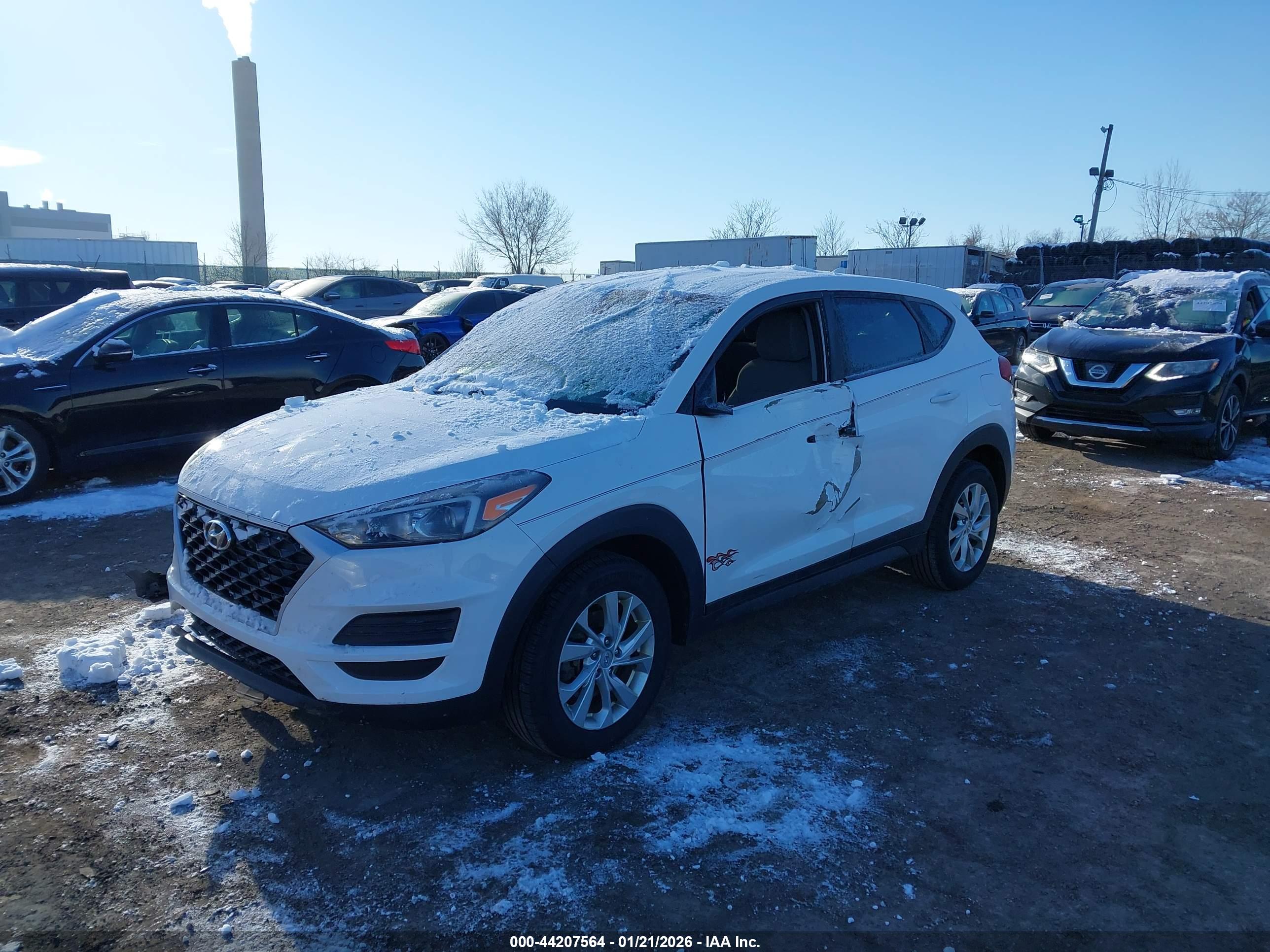 HYUNDAI TUCSON image 2