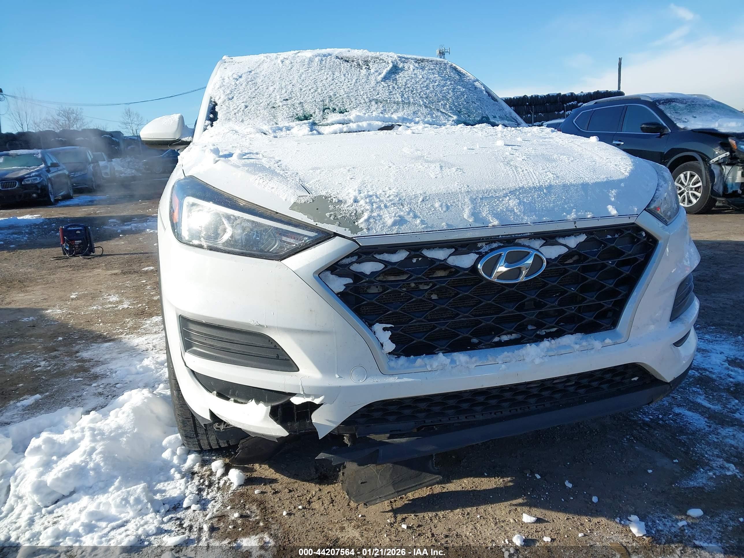 HYUNDAI TUCSON image 6