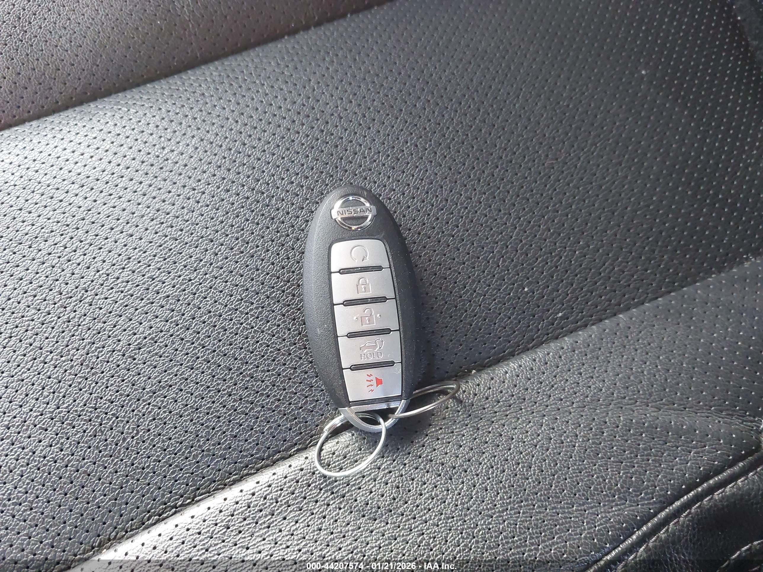 NISSAN ROGUE image 11