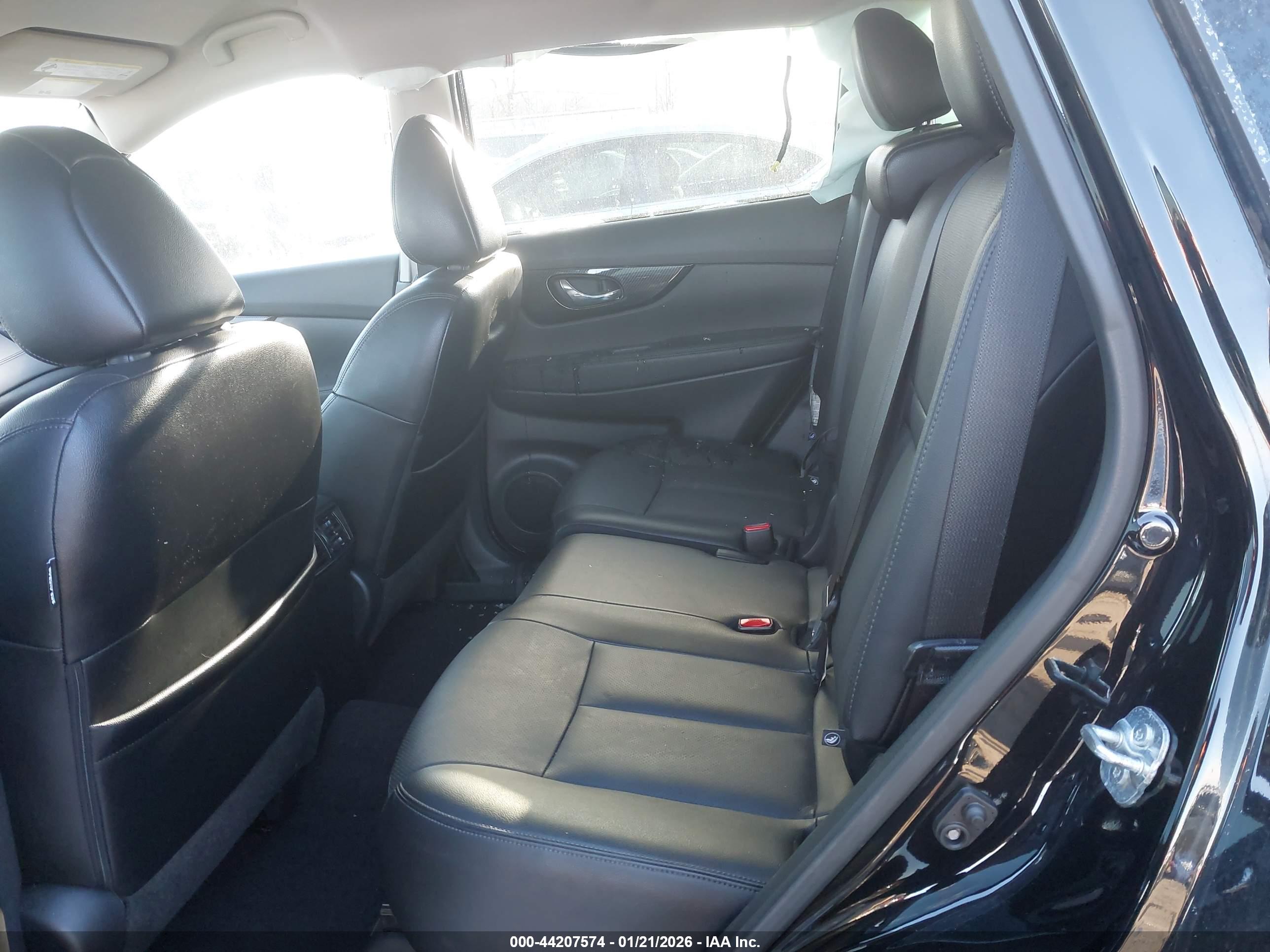 NISSAN ROGUE image 8