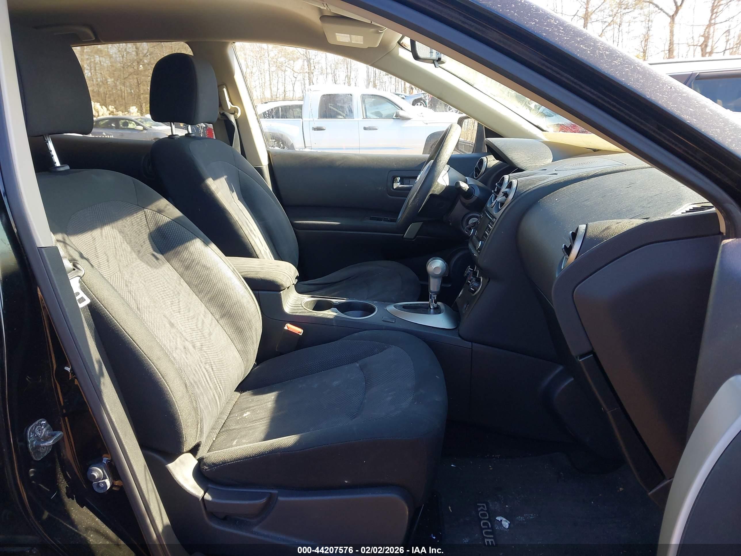 NISSAN ROGUE image 5
